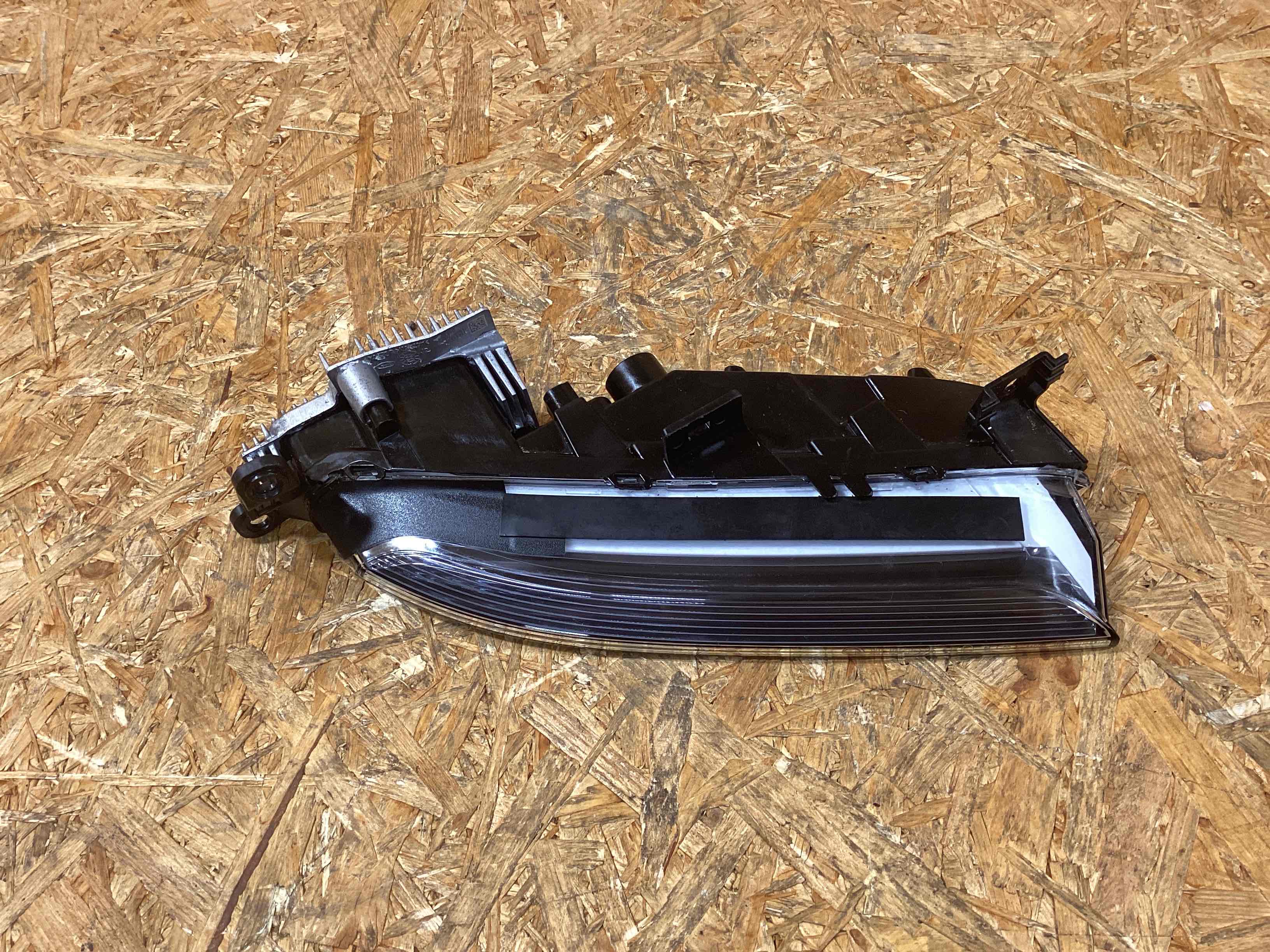 Фара противотуманная Porsche Panamera 241125-130