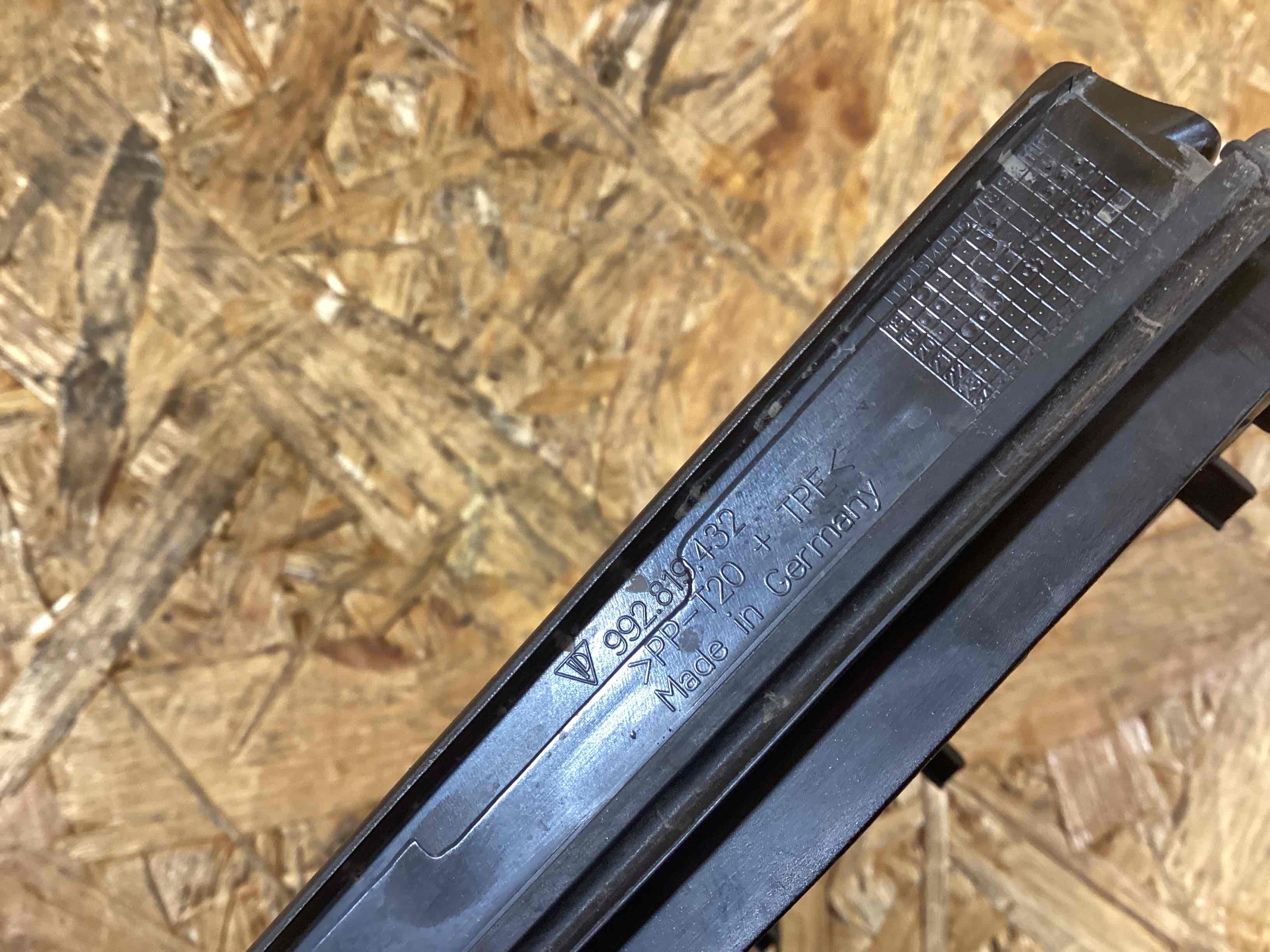 Воздуховод Porsche 911 241125-133