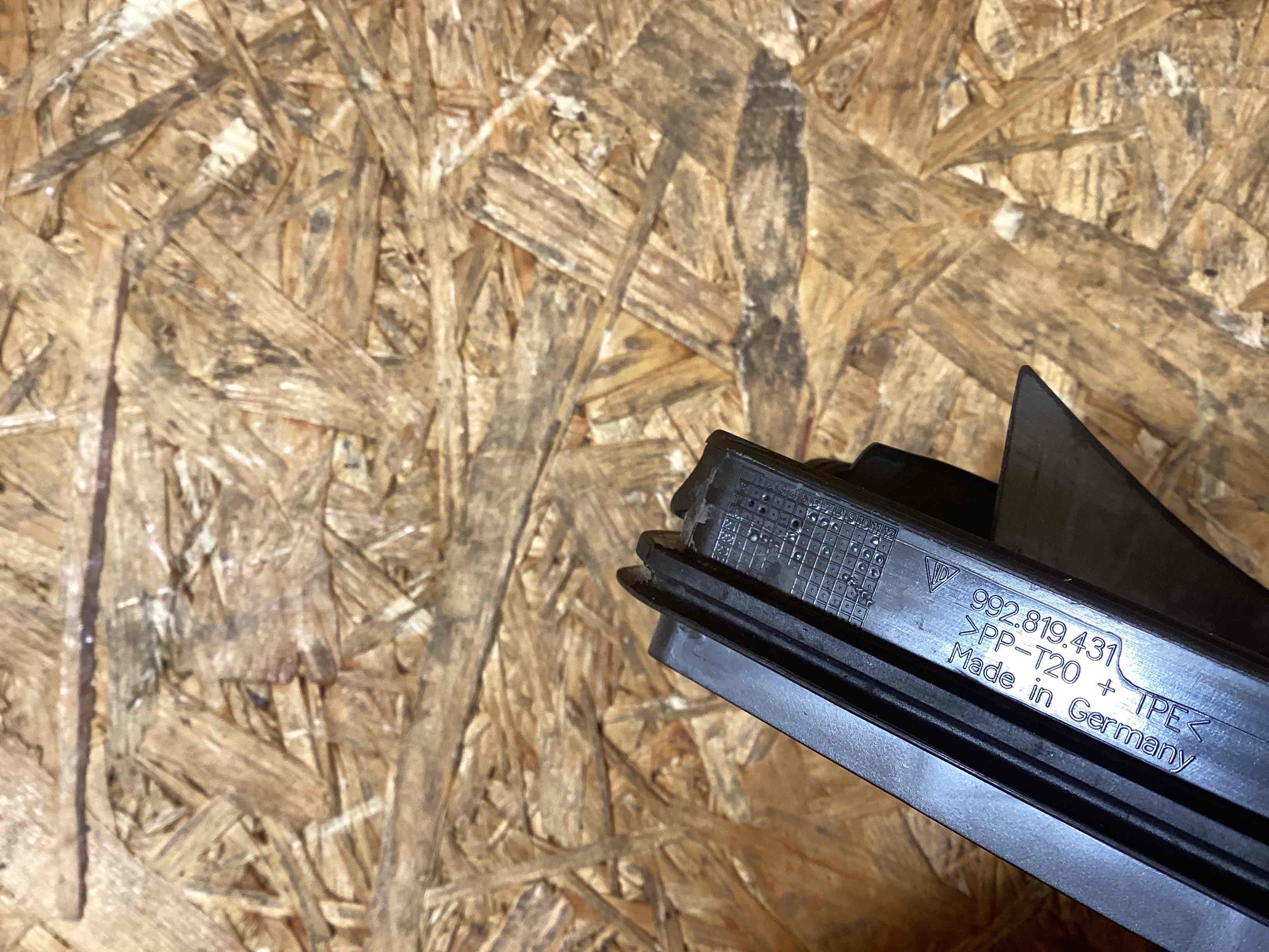 Воздуховод Porsche 911 241125-134