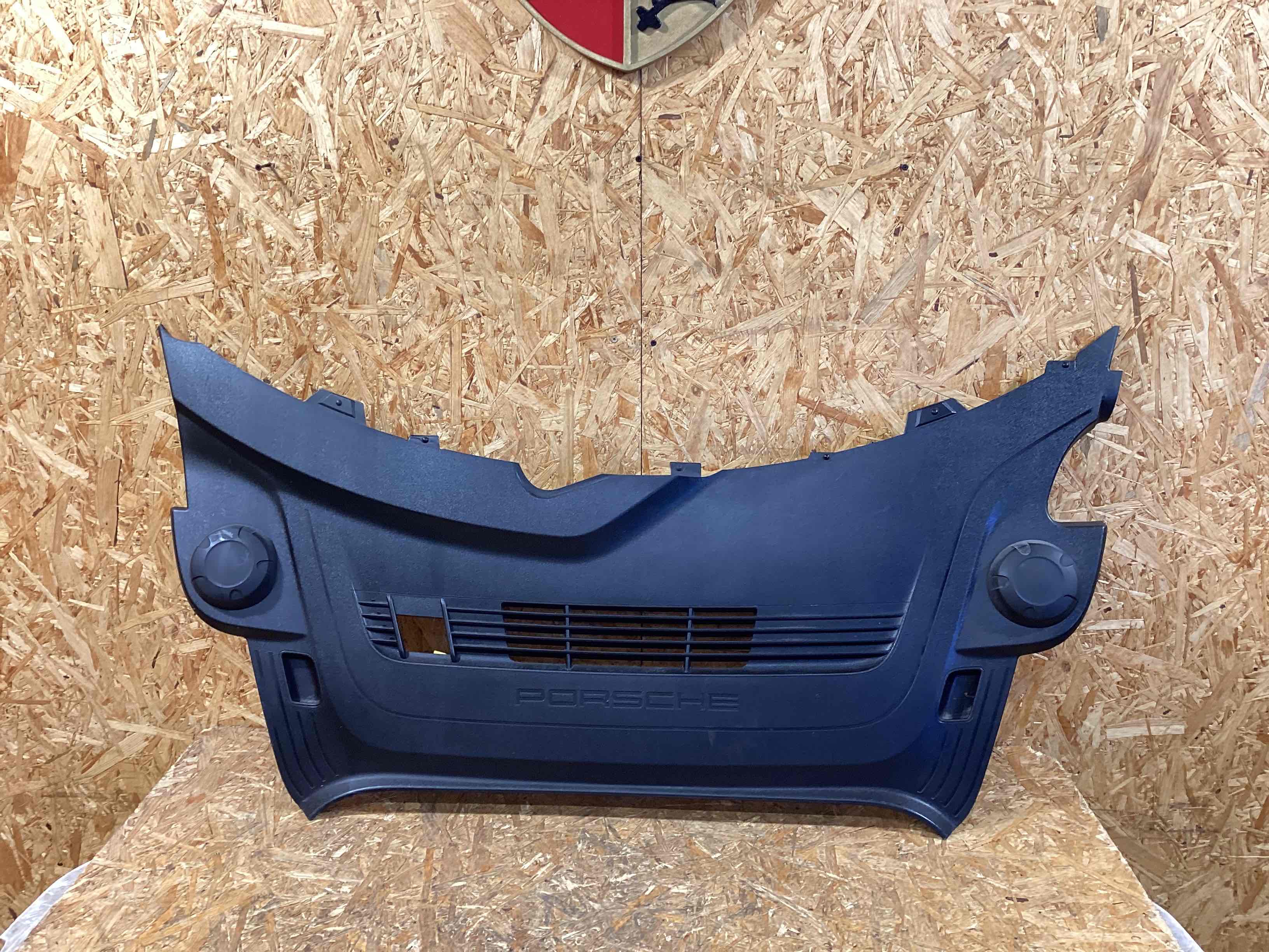 Пластик моторного отсека Porsche 911 250226-102