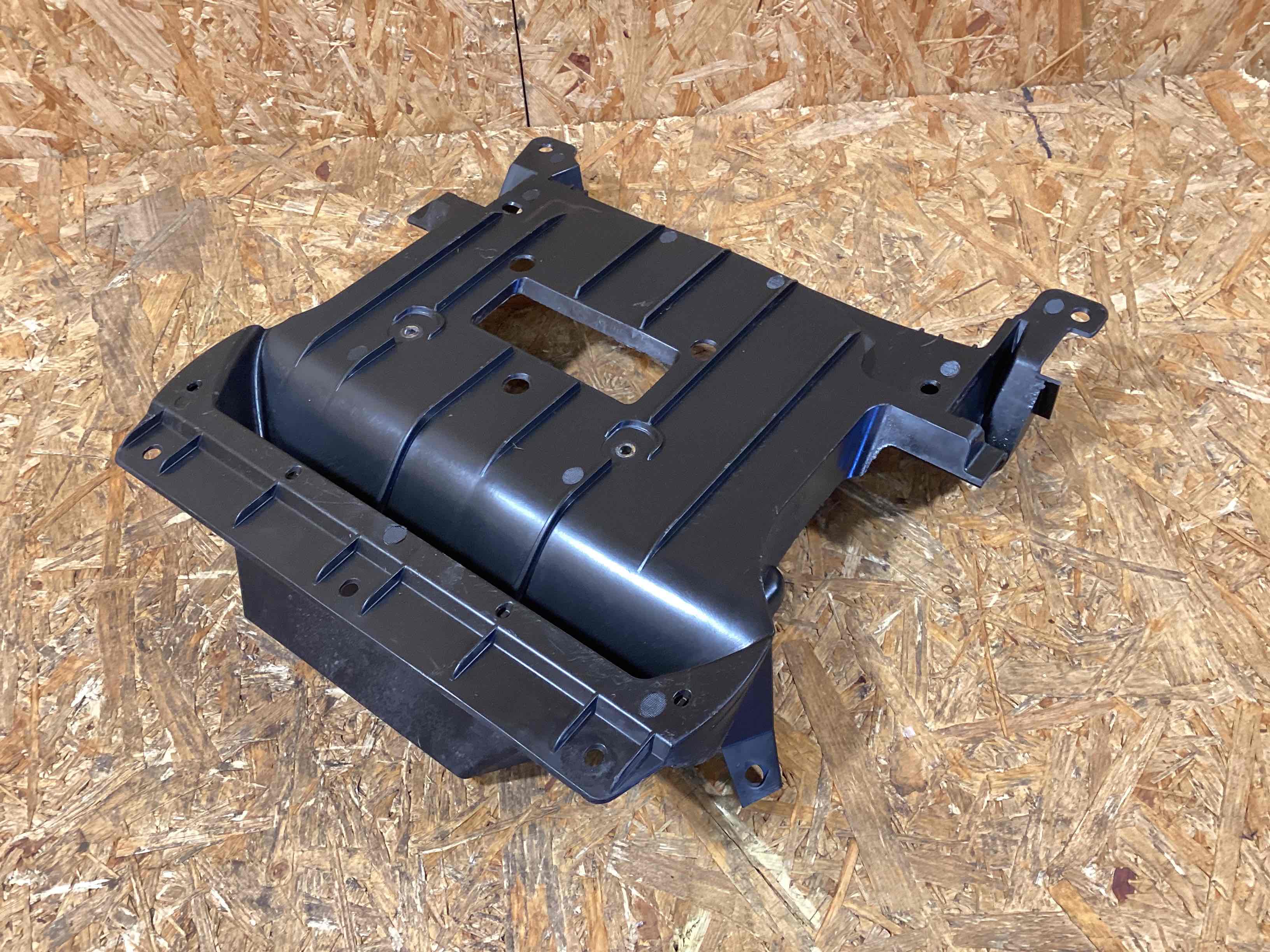 Защита днища кузова Porsche Macan 250226-103