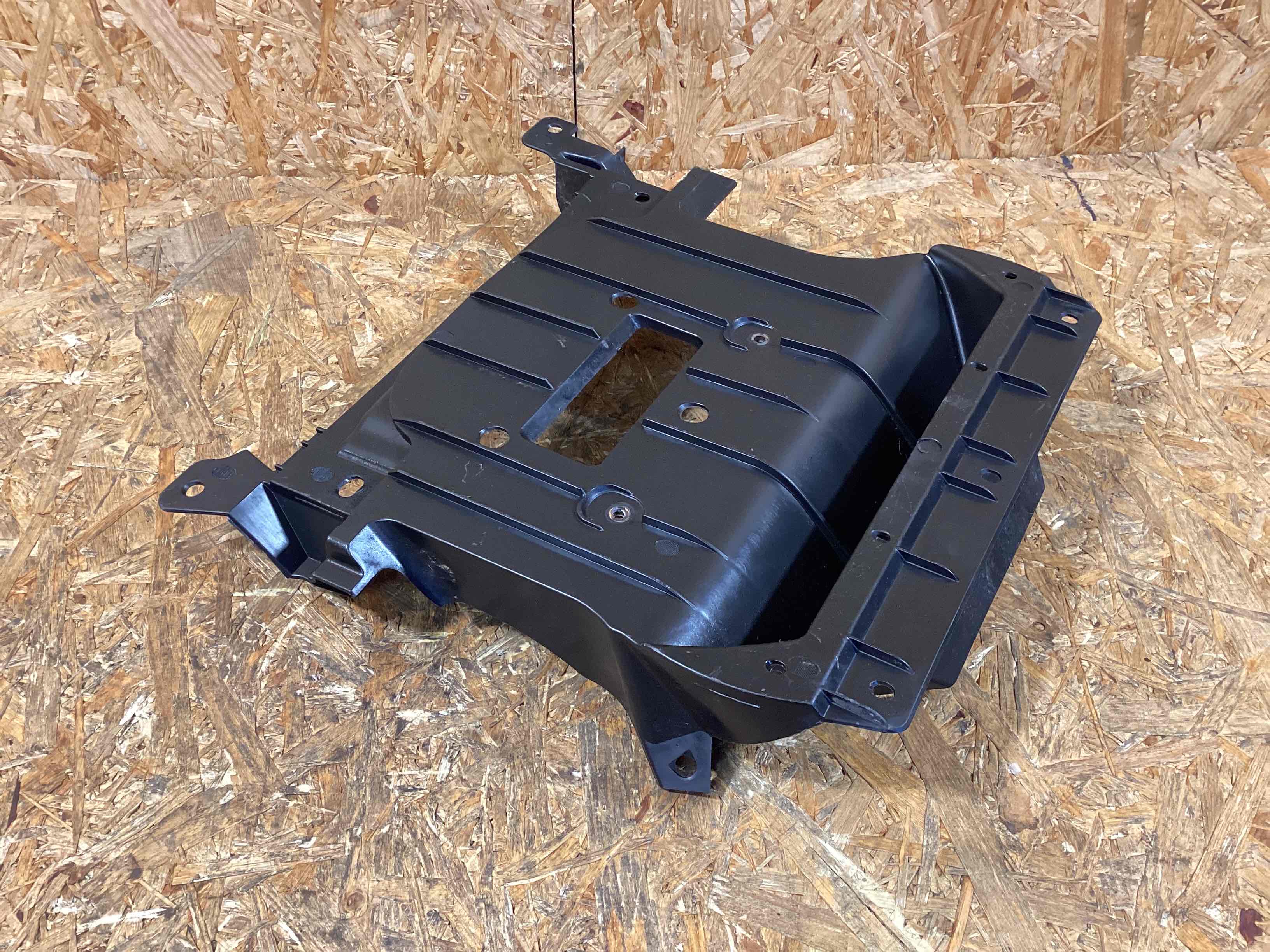 Защита днища кузова Porsche Macan 250226-103