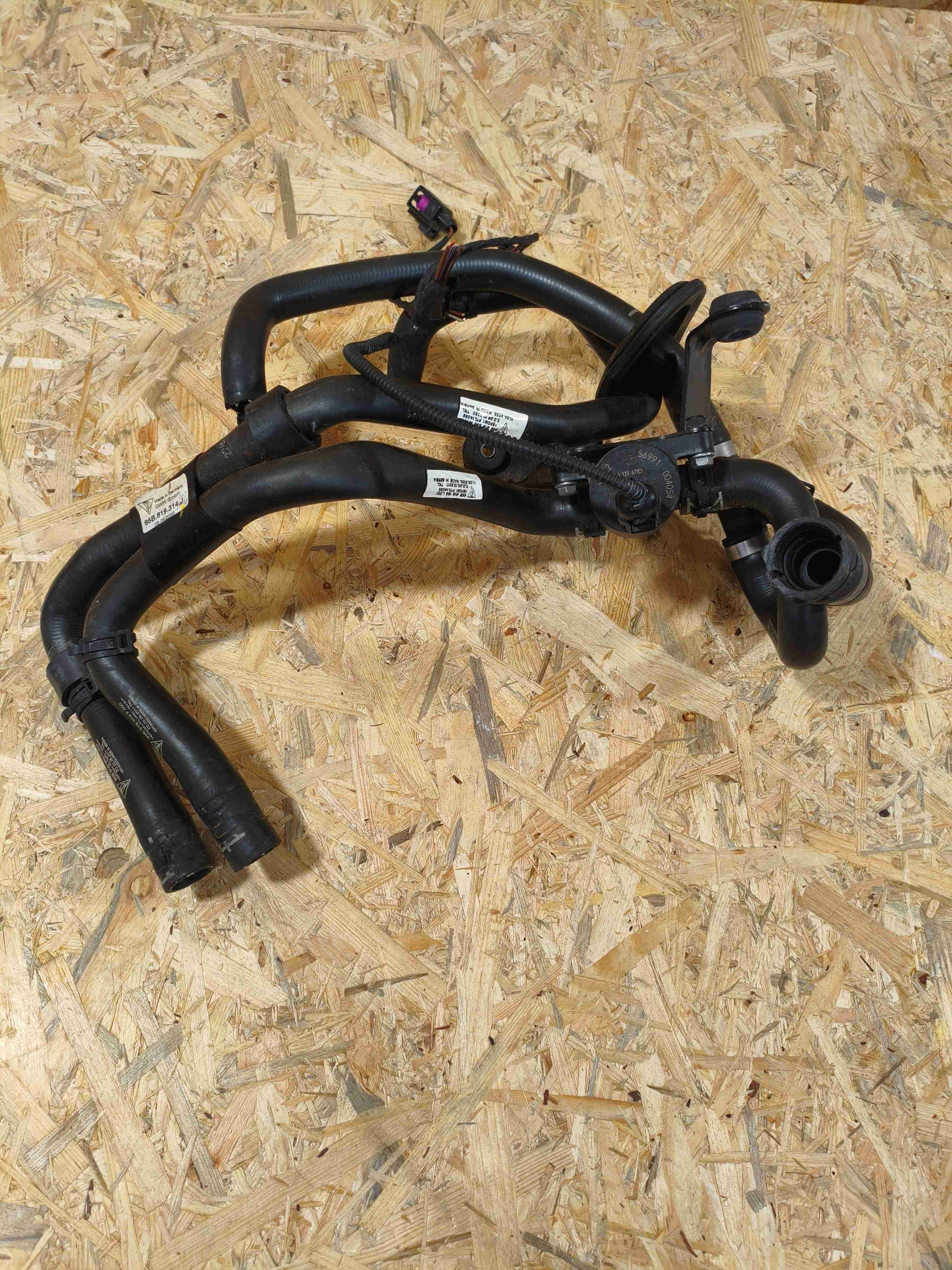 Клапан электромагнитный Porsche Macan 250226-104