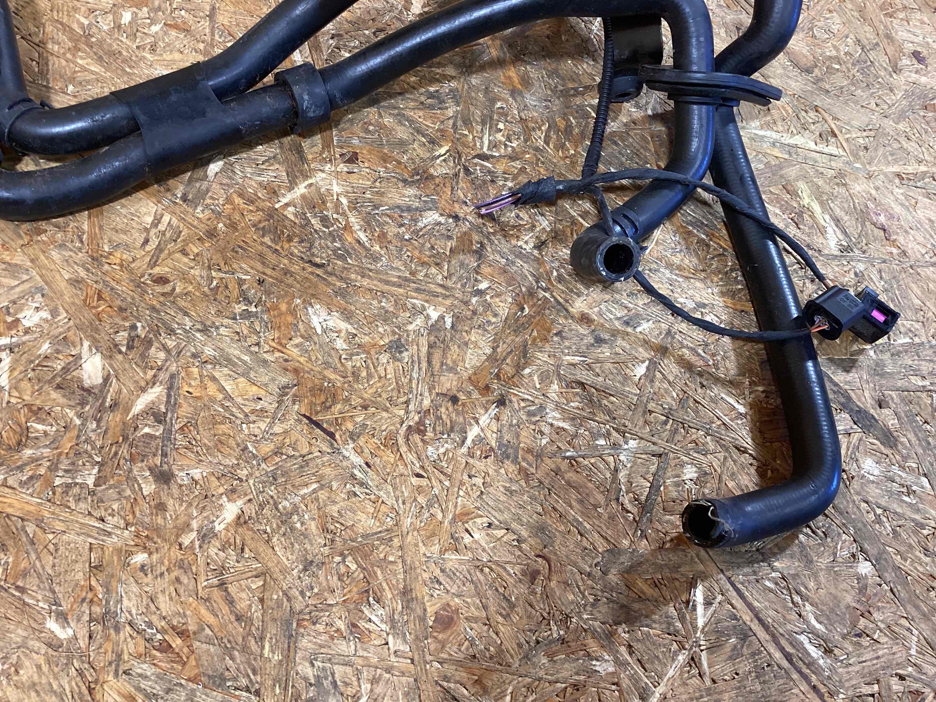 Клапан электромагнитный Porsche Macan 250226-104