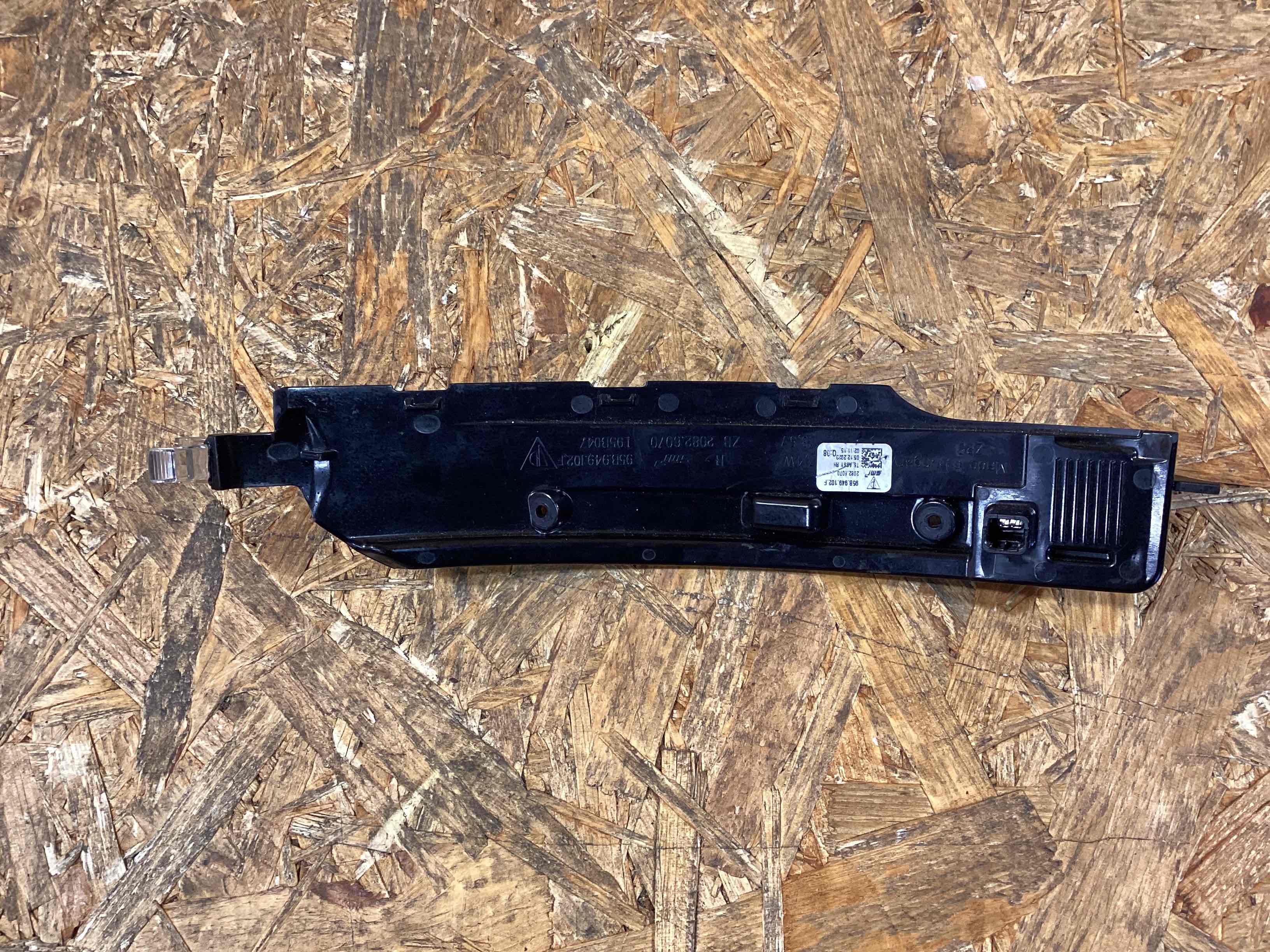 Фонарь (указатель/повторитель поворота, поворотник) Porsche Macan 250226-105