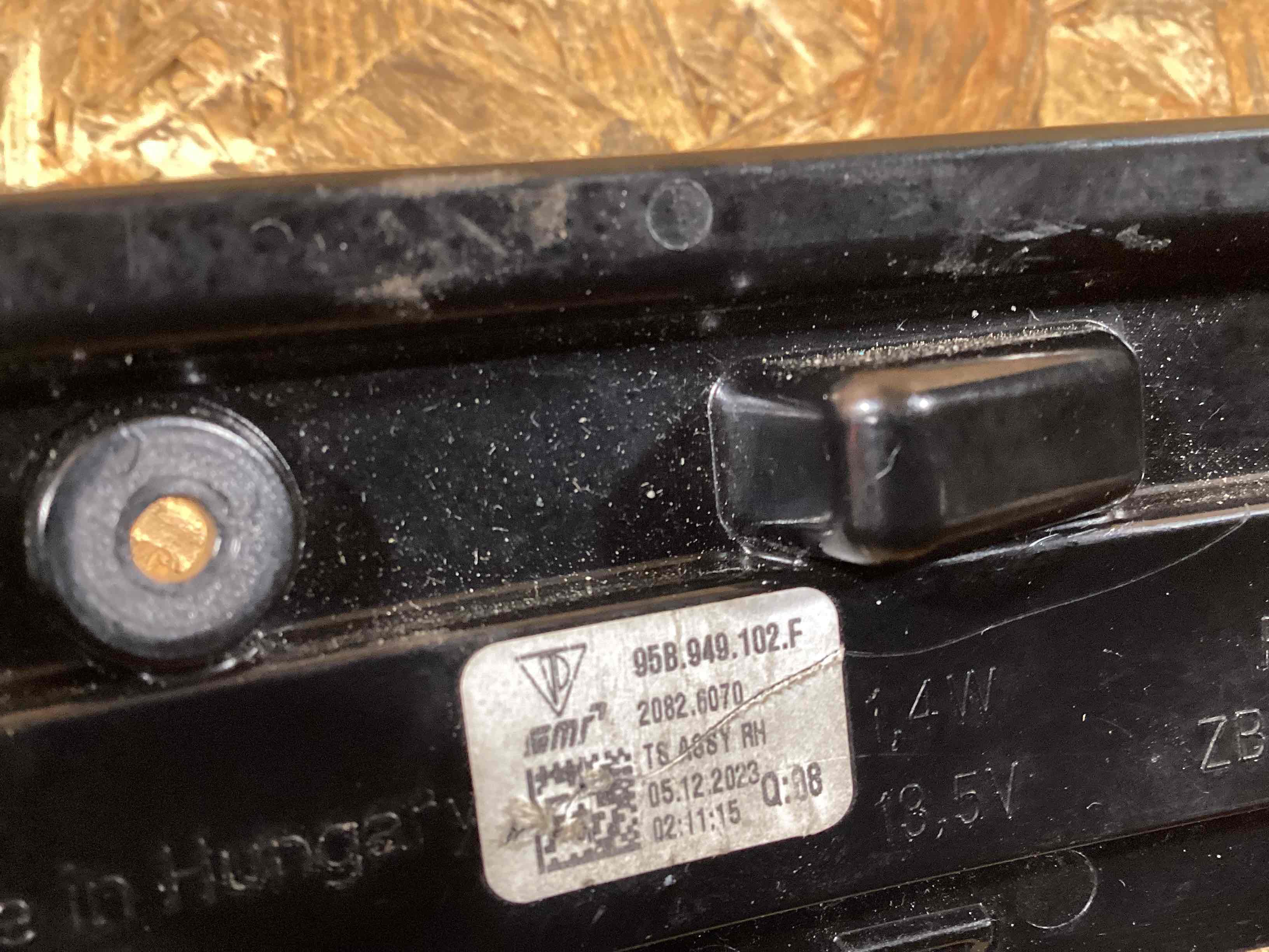 Фонарь (указатель/повторитель поворота, поворотник) Porsche Macan 250226-105