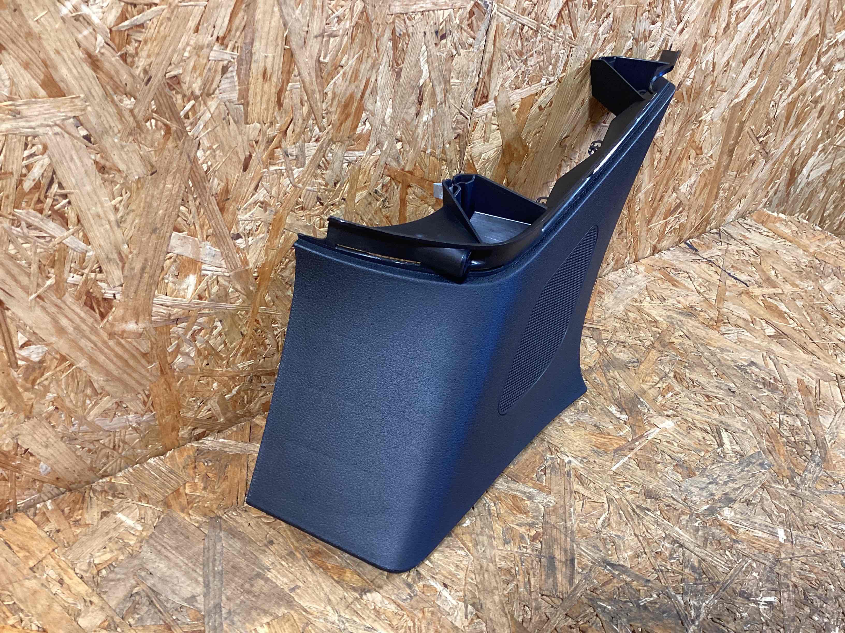 Элемент отделки салона, багажника Porsche Macan 250226-108