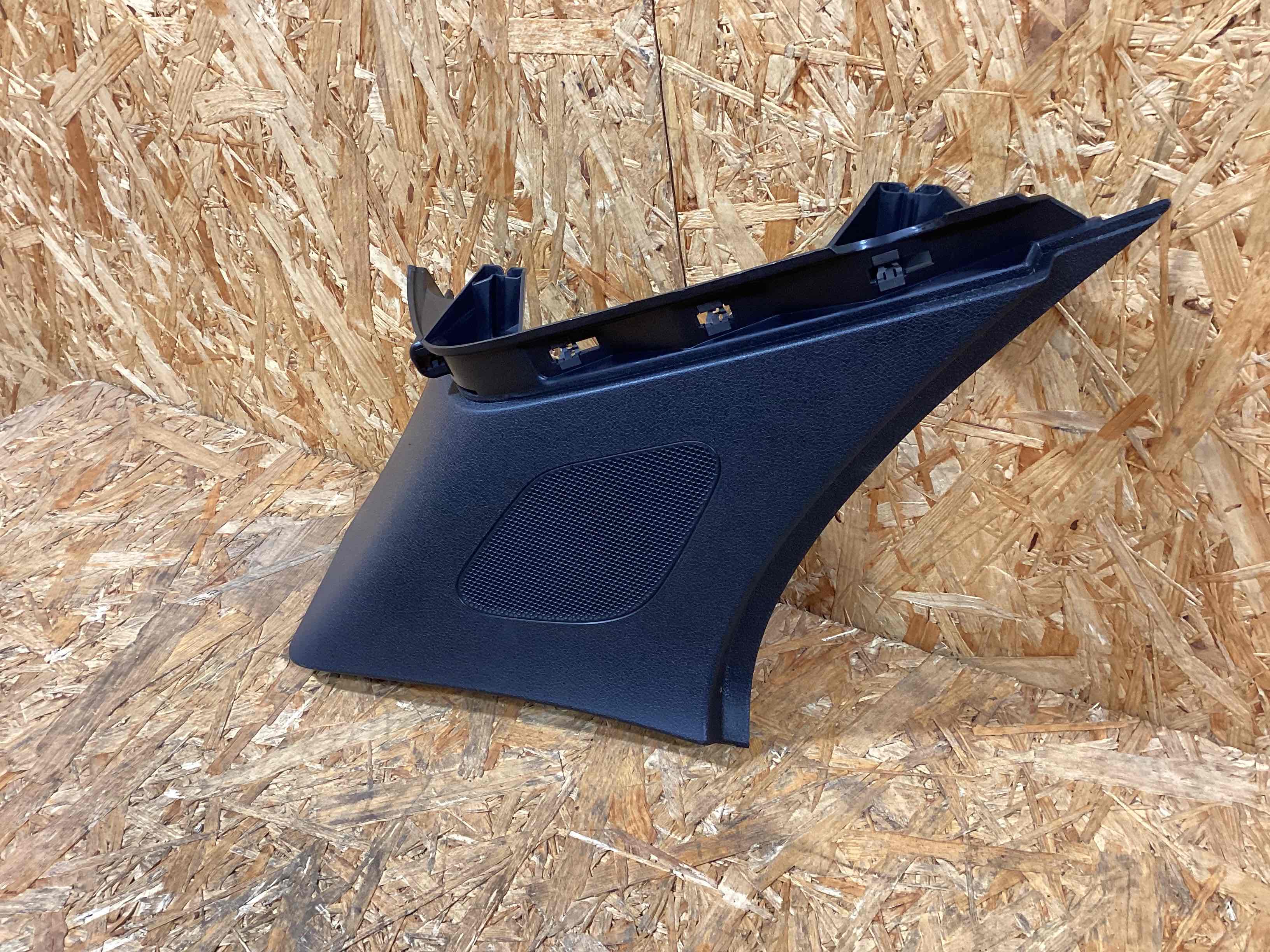 Элемент отделки салона, багажника Porsche Macan 250226-108