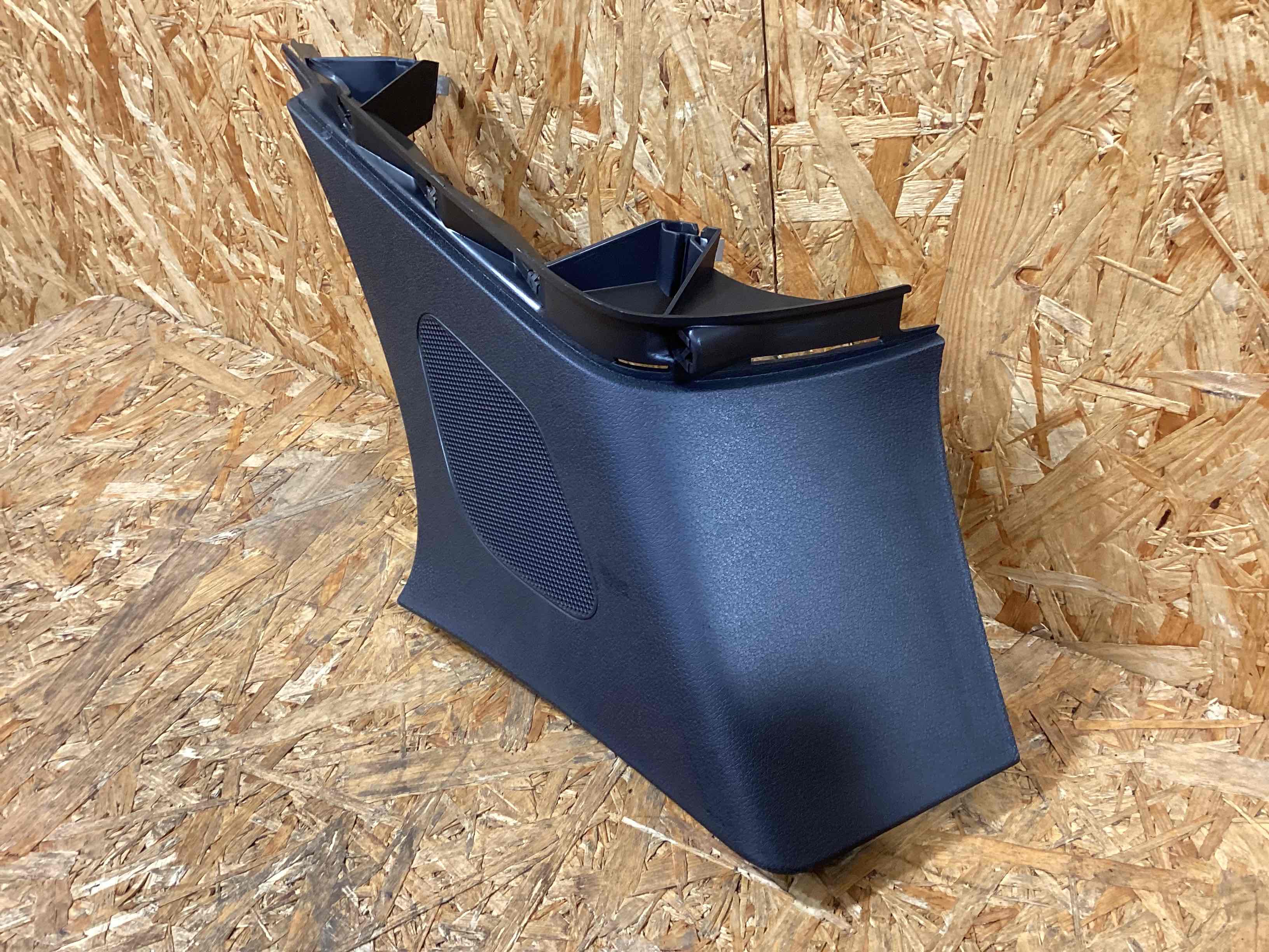 Элемент отделки салона, багажника Porsche Macan 250226-109