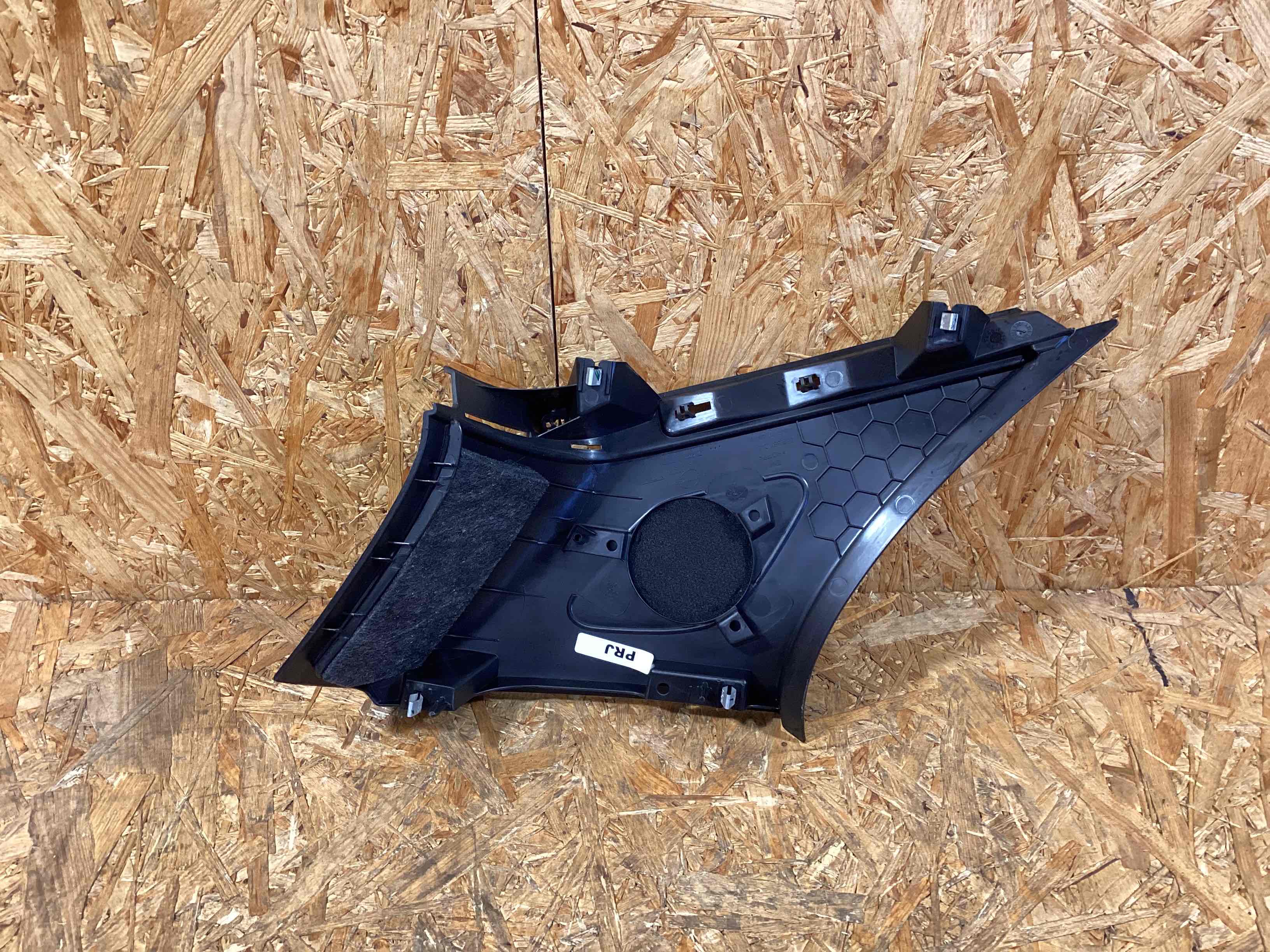 Элемент отделки салона, багажника Porsche Macan 250226-109