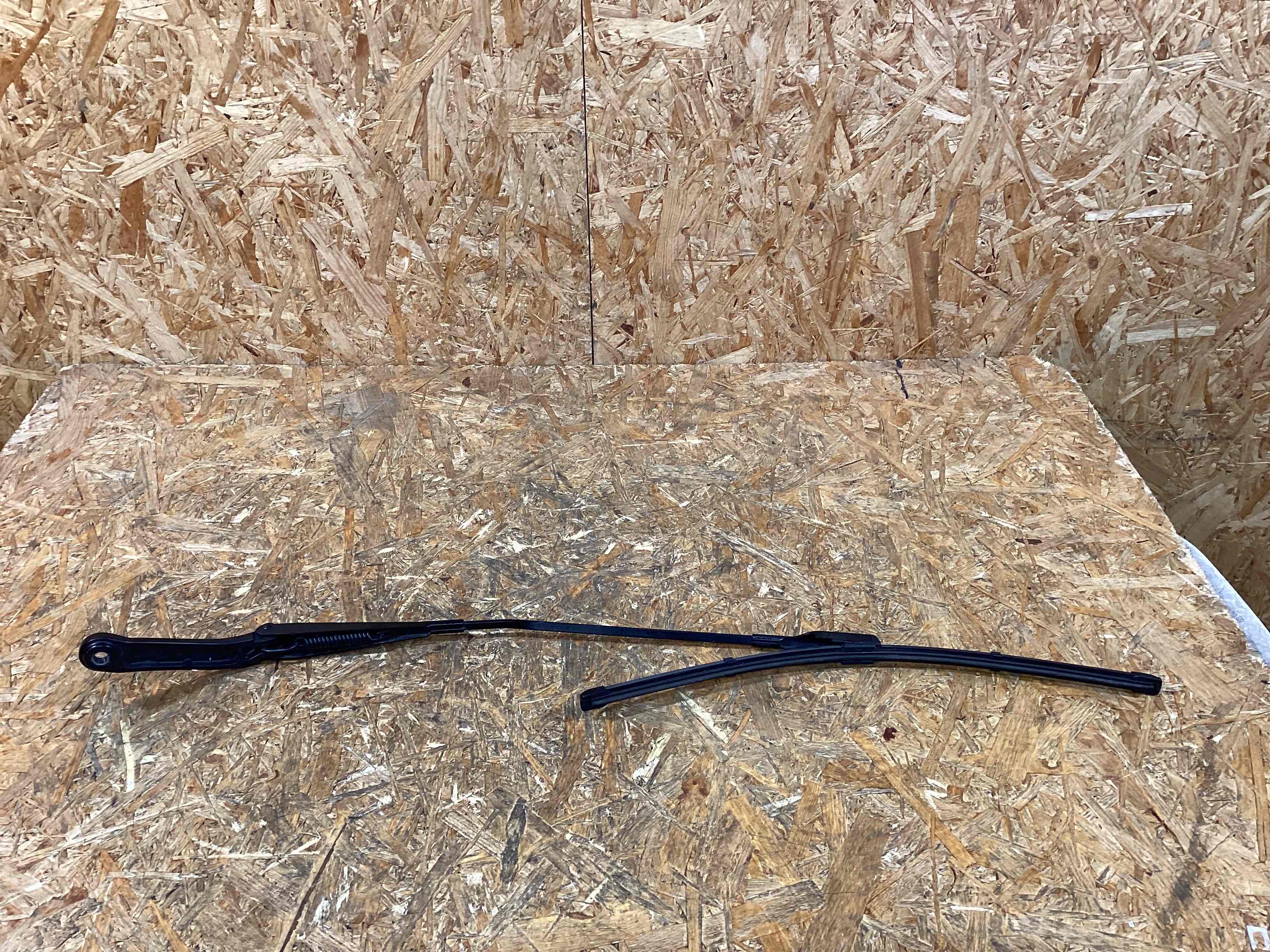 Стеклоочистители (дворники), накладки Porsche Macan 250226-113