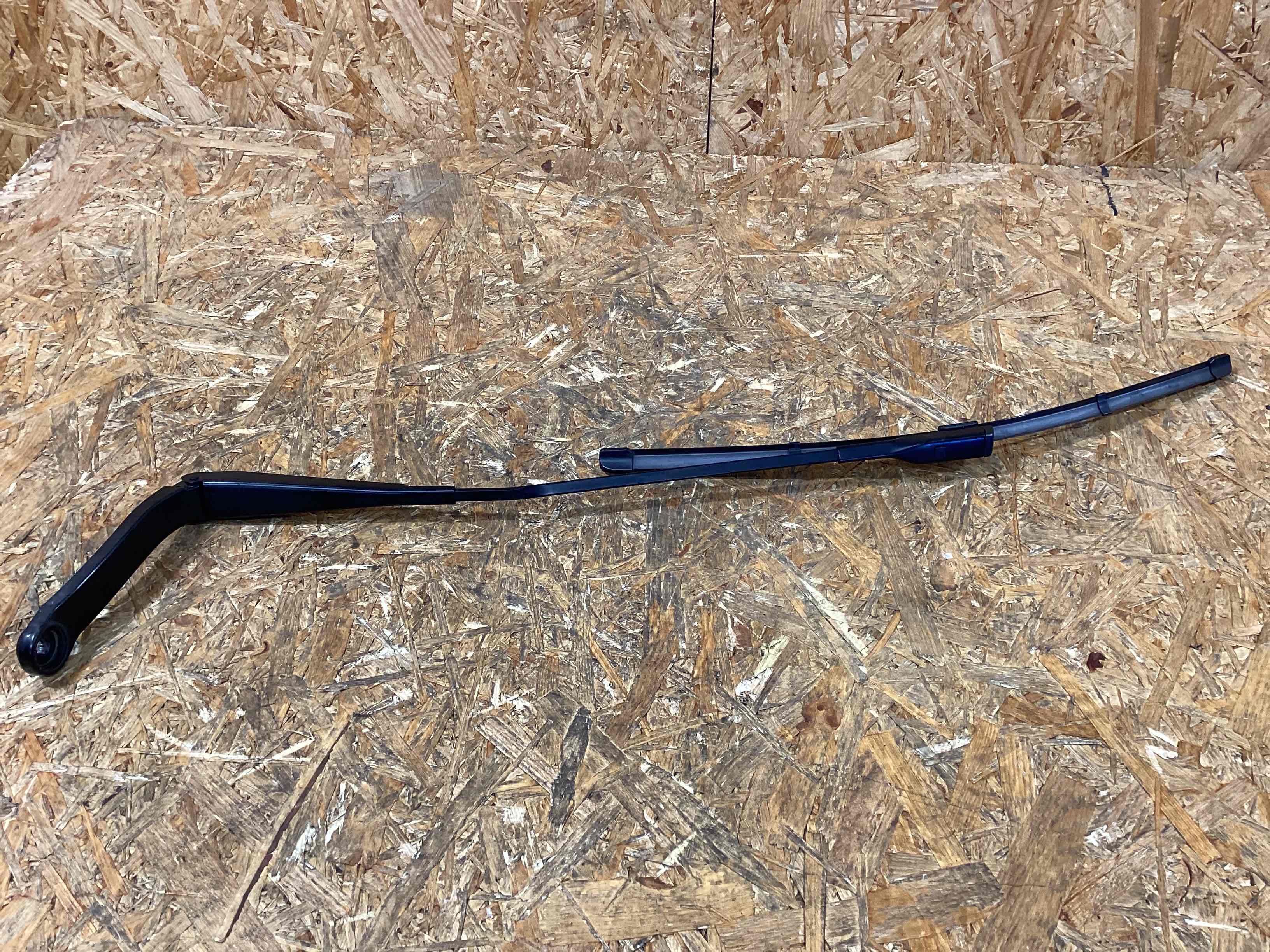 Стеклоочистители (дворники), накладки Porsche Macan 250226-113