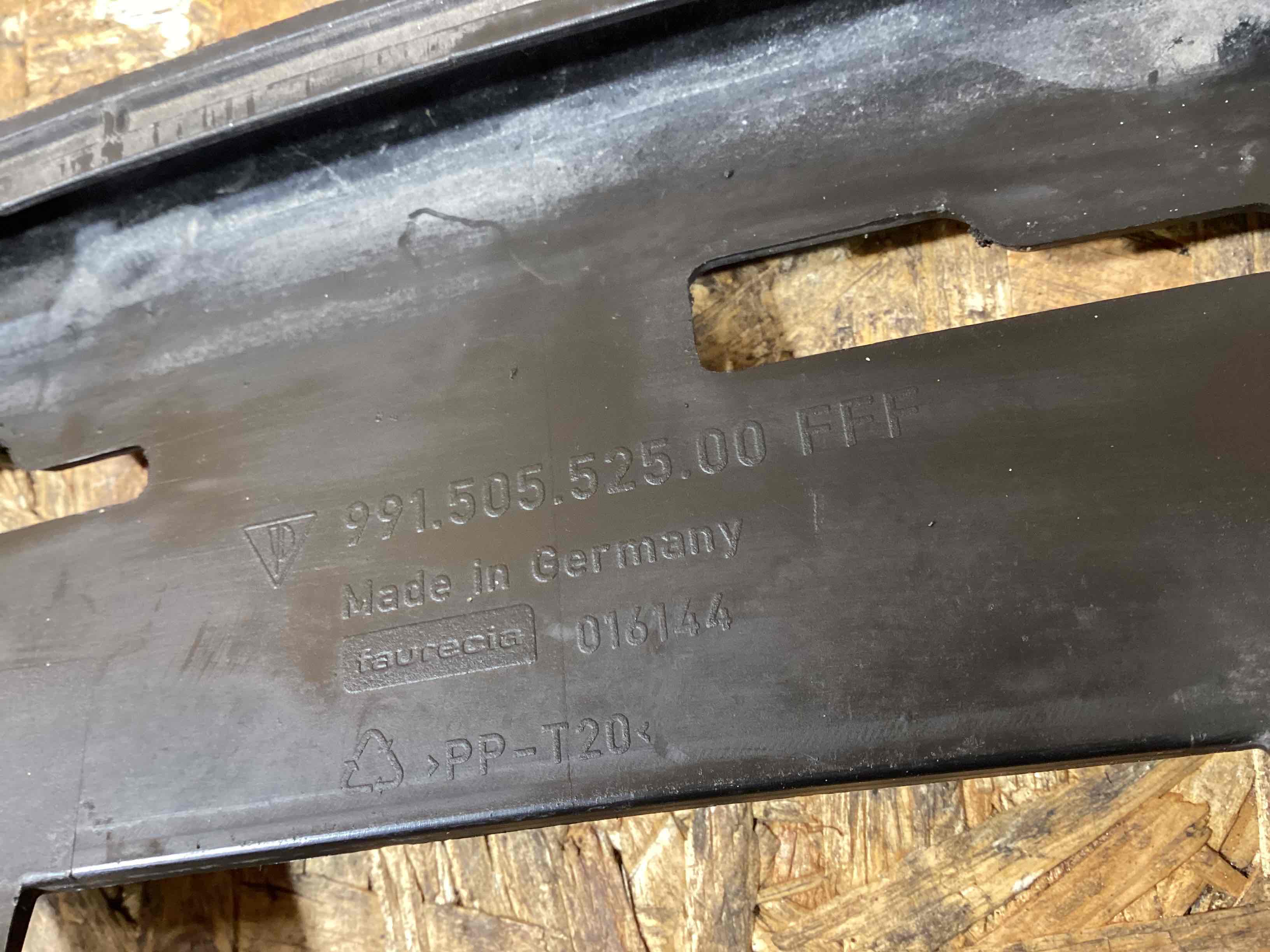 Заглушка, вставка (решетка) в бампер Porsche 911 250226-115