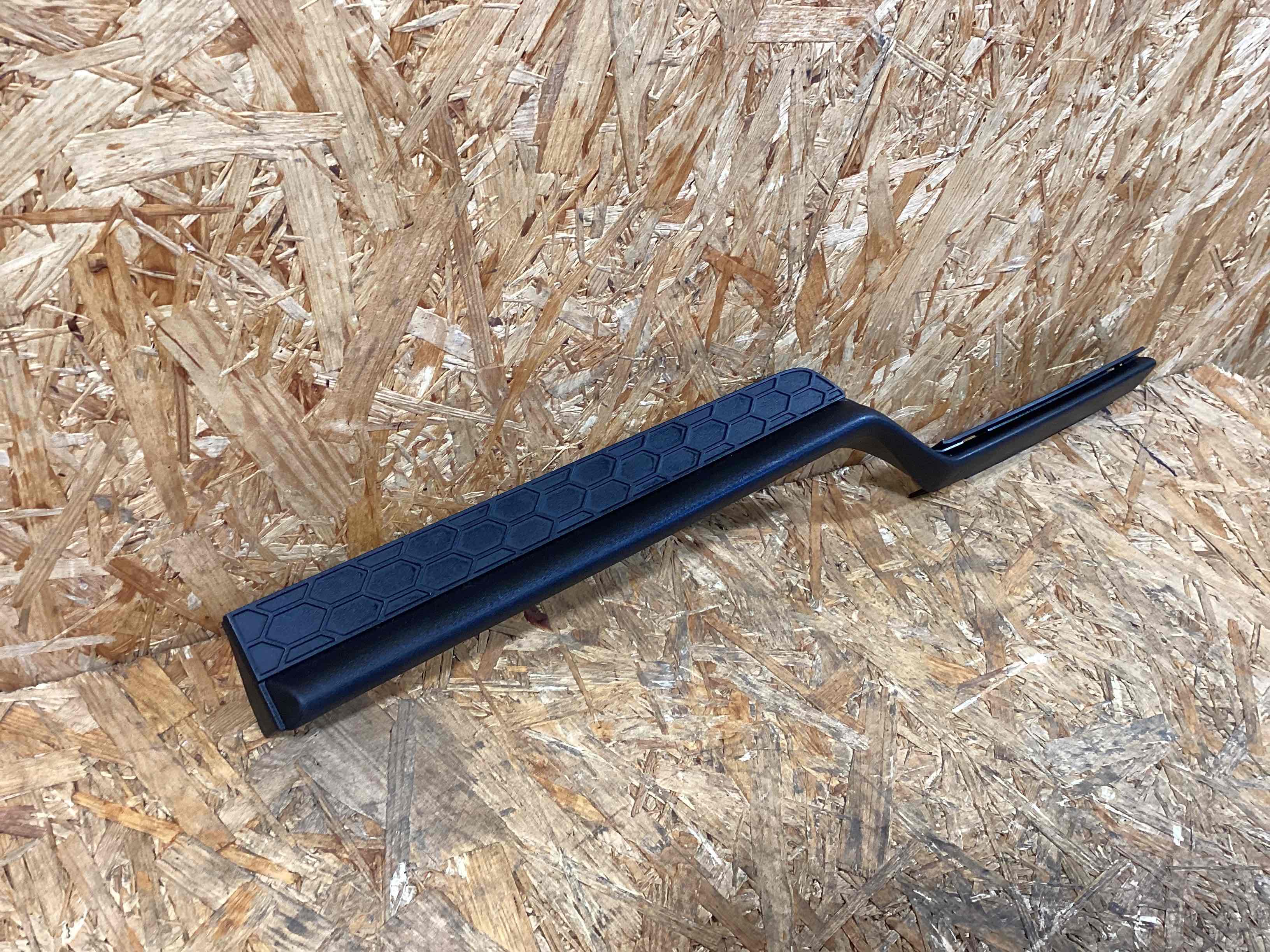 Заглушка, вставка (решетка) в бампер Porsche Cayenne 250226-116