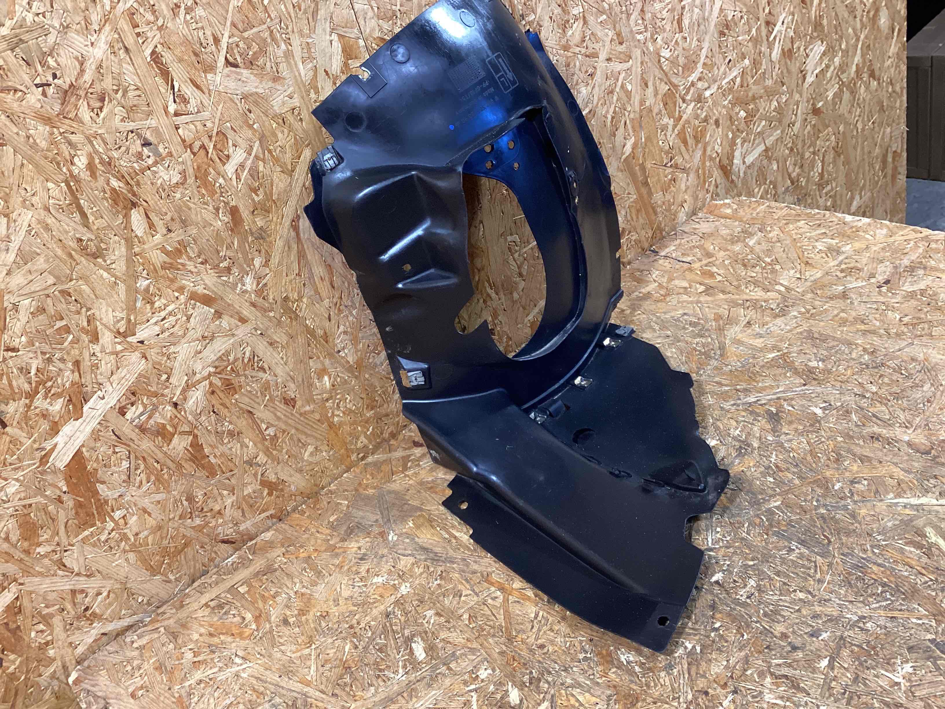 Защита арок передняя левая (подкрылок) Porsche 911 250226-119