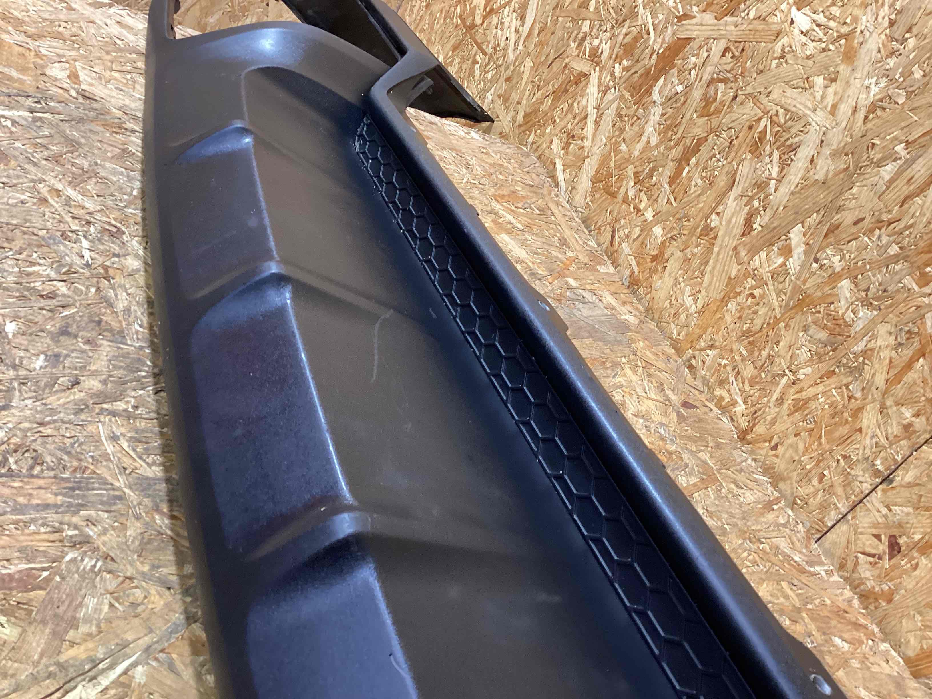 Накладка на бампер Porsche Cayenne 250226-120