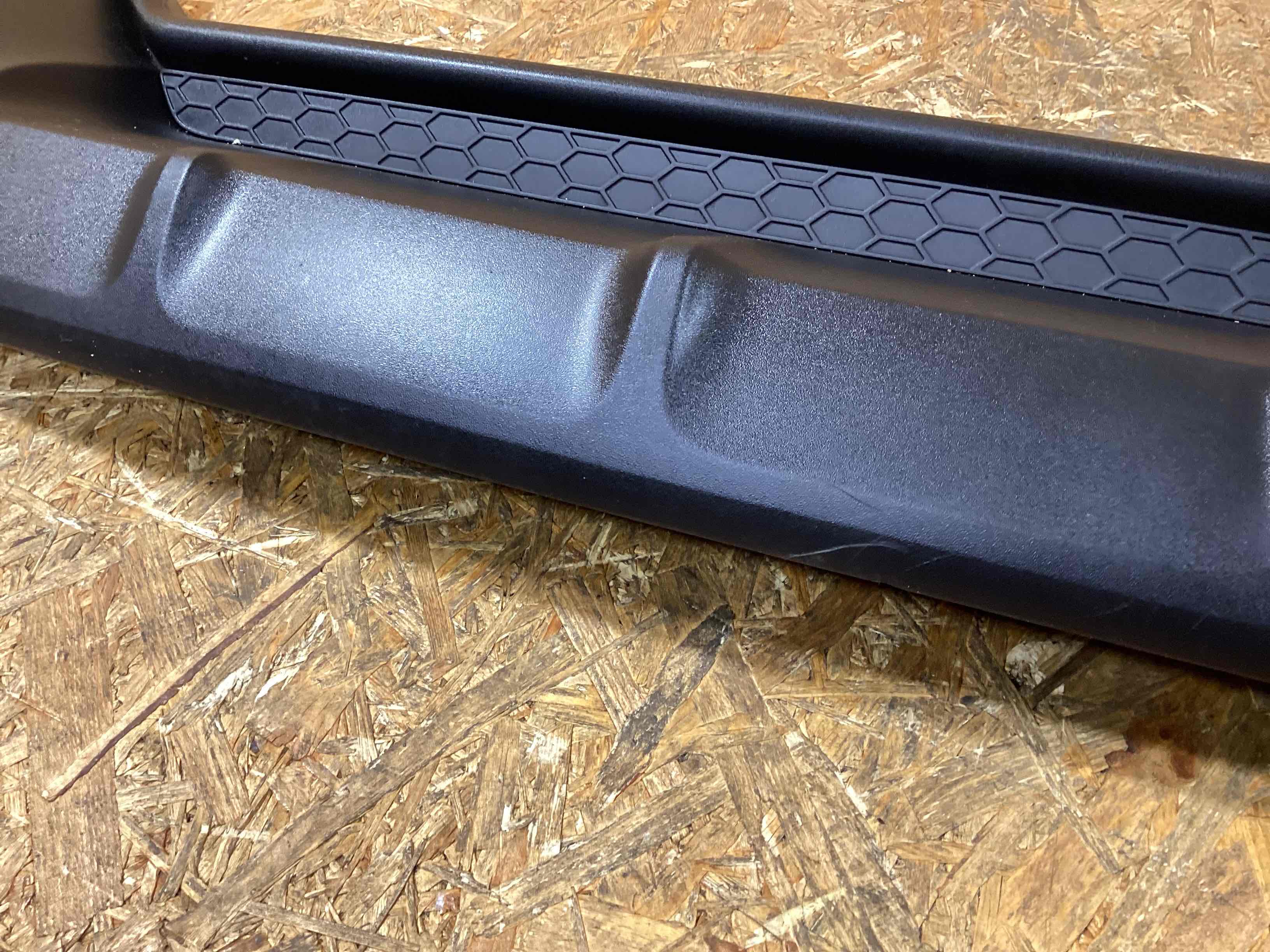 Накладка на бампер Porsche Cayenne 250226-121