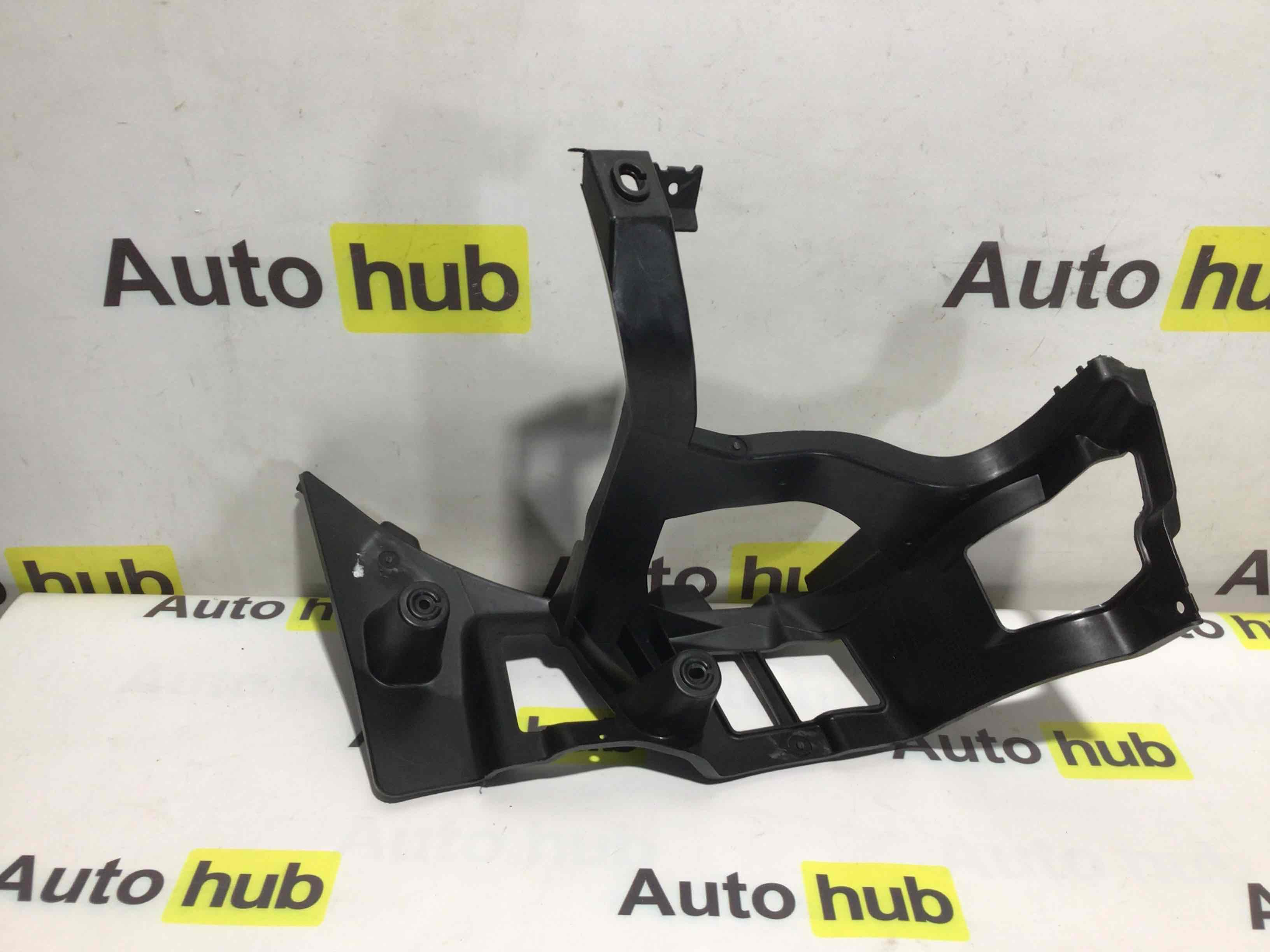 Крепление бампера Porsche Taycan 250326-007