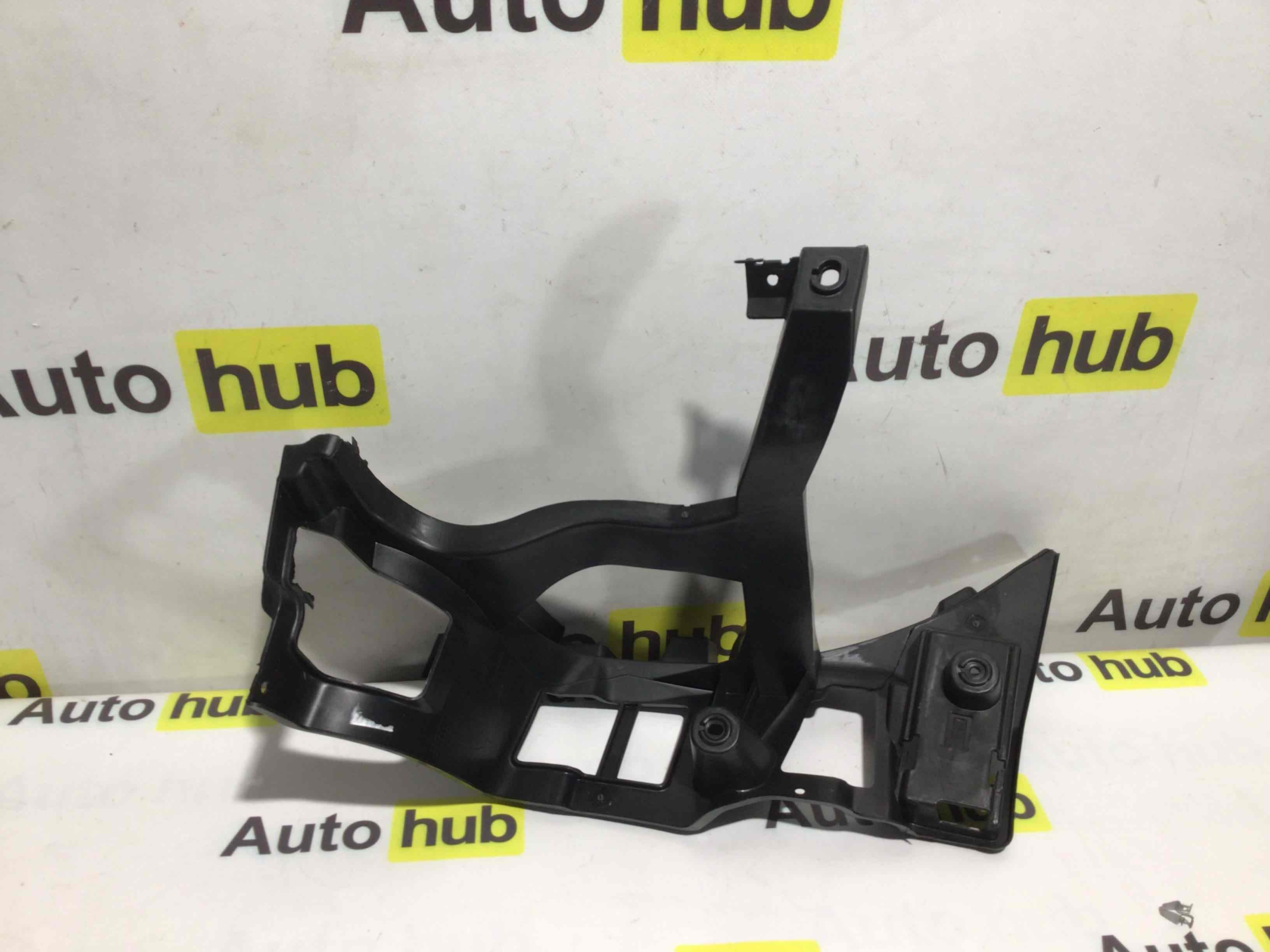 Крепление бампера Porsche Taycan 250326-008