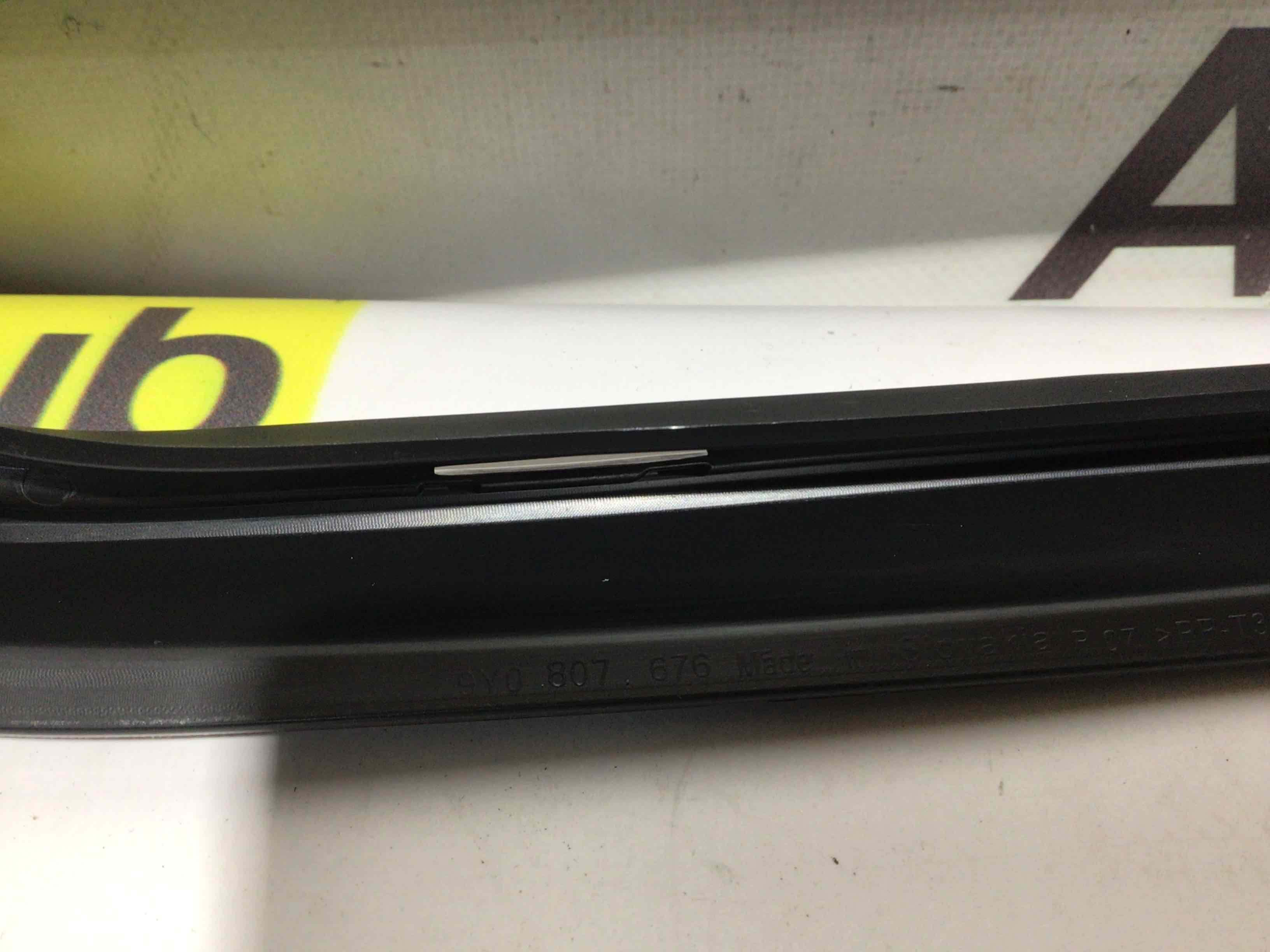 Заглушка, вставка (решетка) в бампер Porsche Cayenne 250326-018