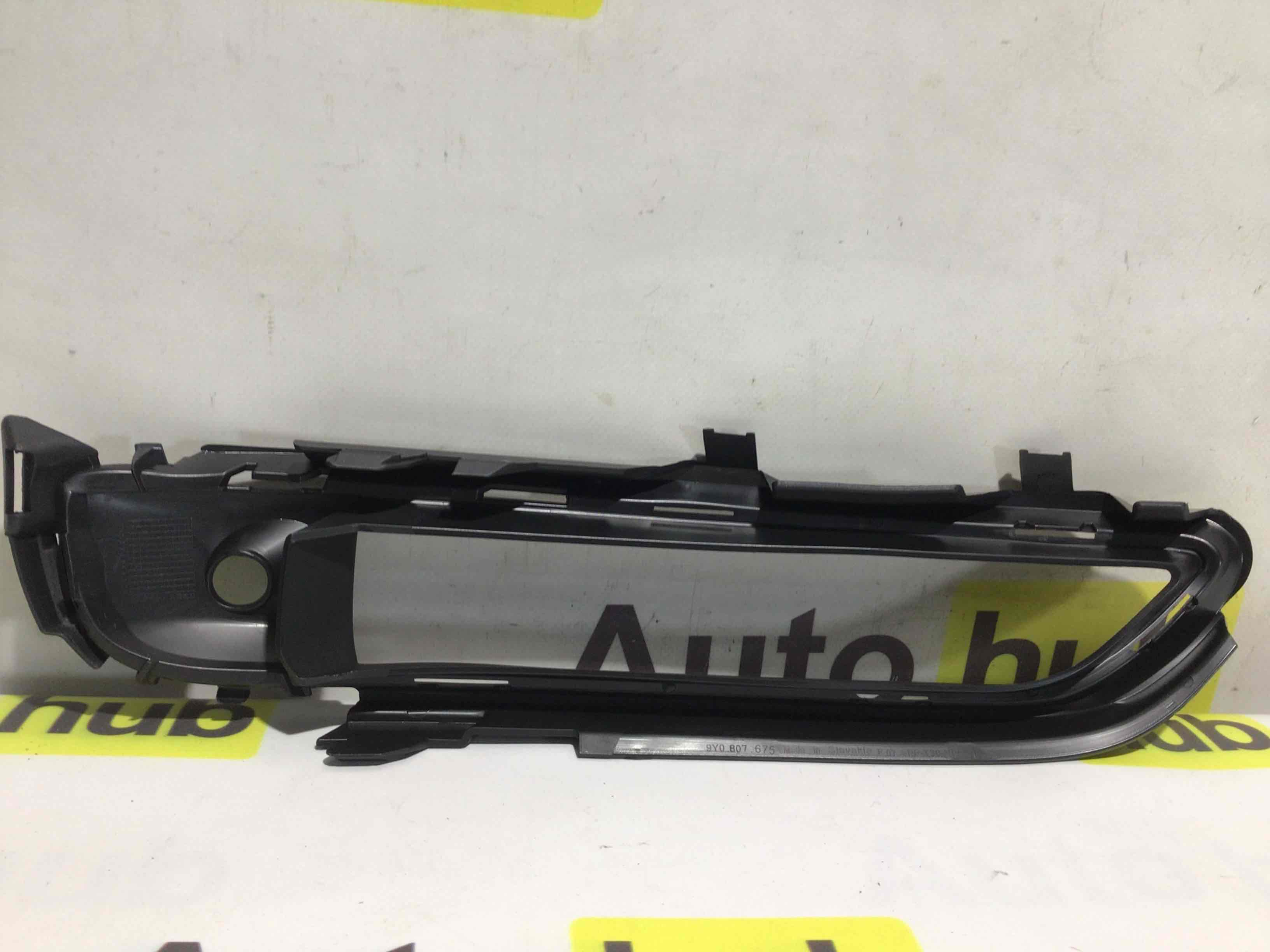 Заглушка, вставка (решетка) в бампер Porsche Cayenne 250326-019