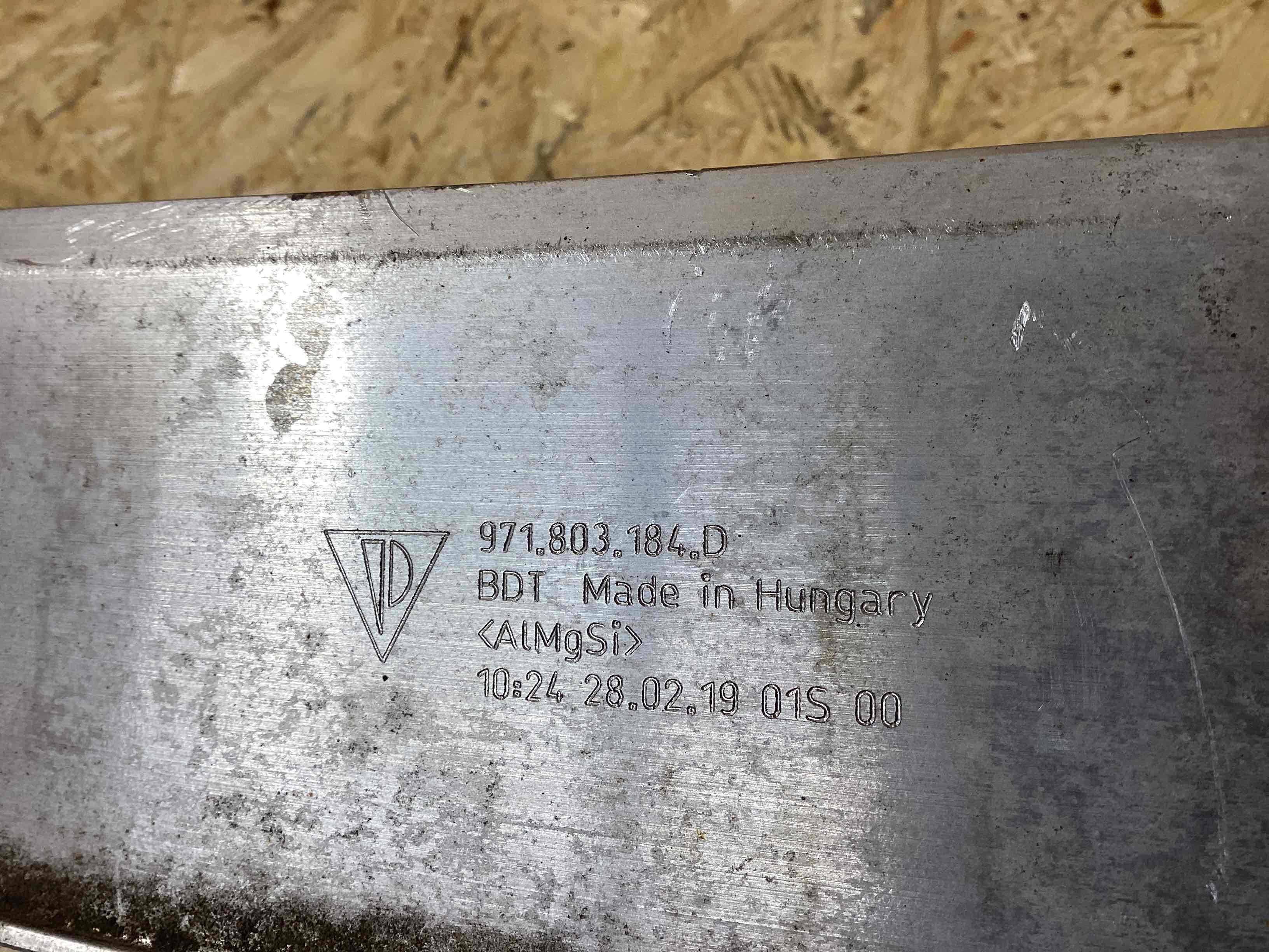 Усилитель бампера заднего Porsche Panamera 250326-104