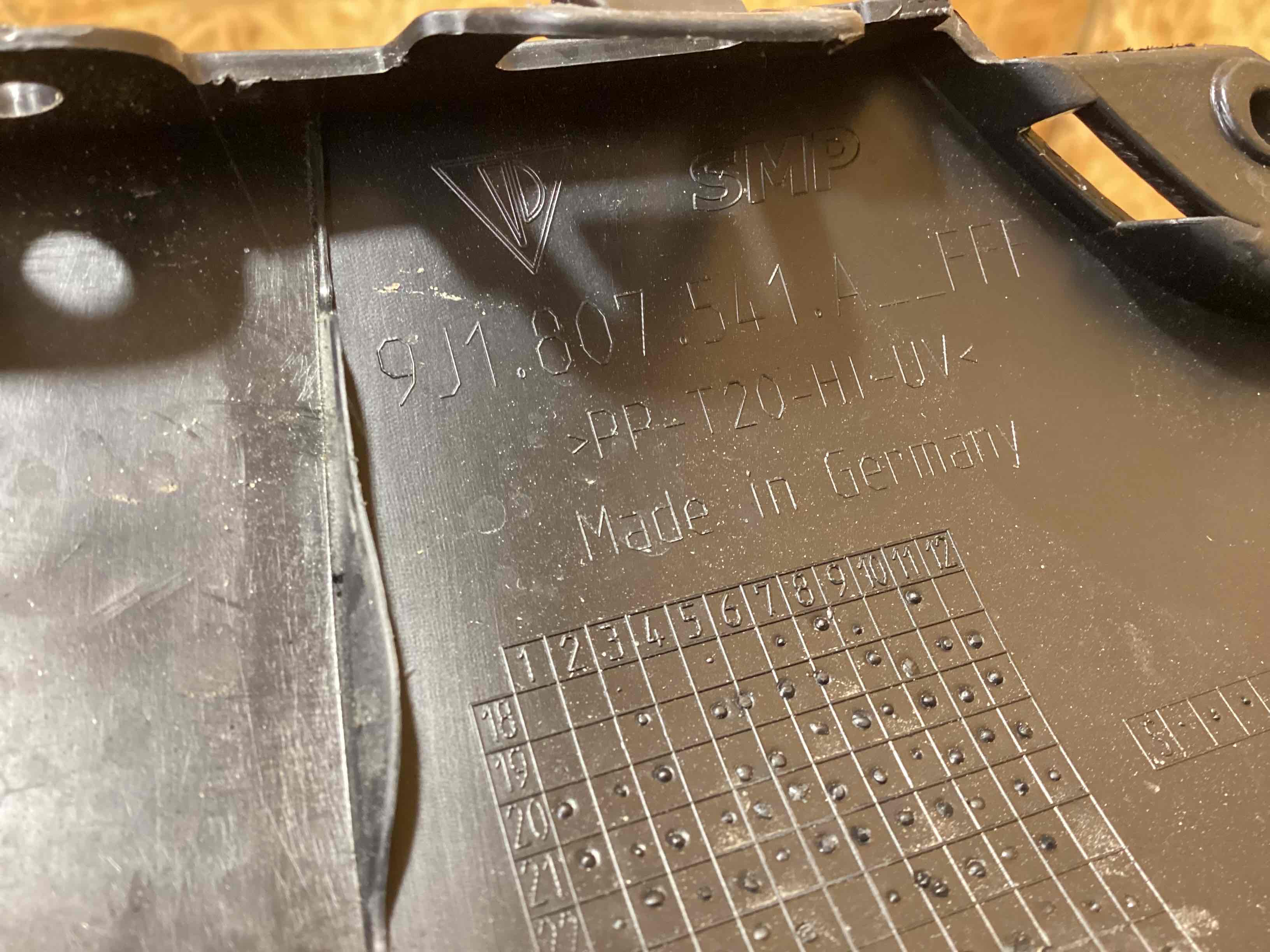 Юбка бампера нижняя Porsche Taycan 250326-106