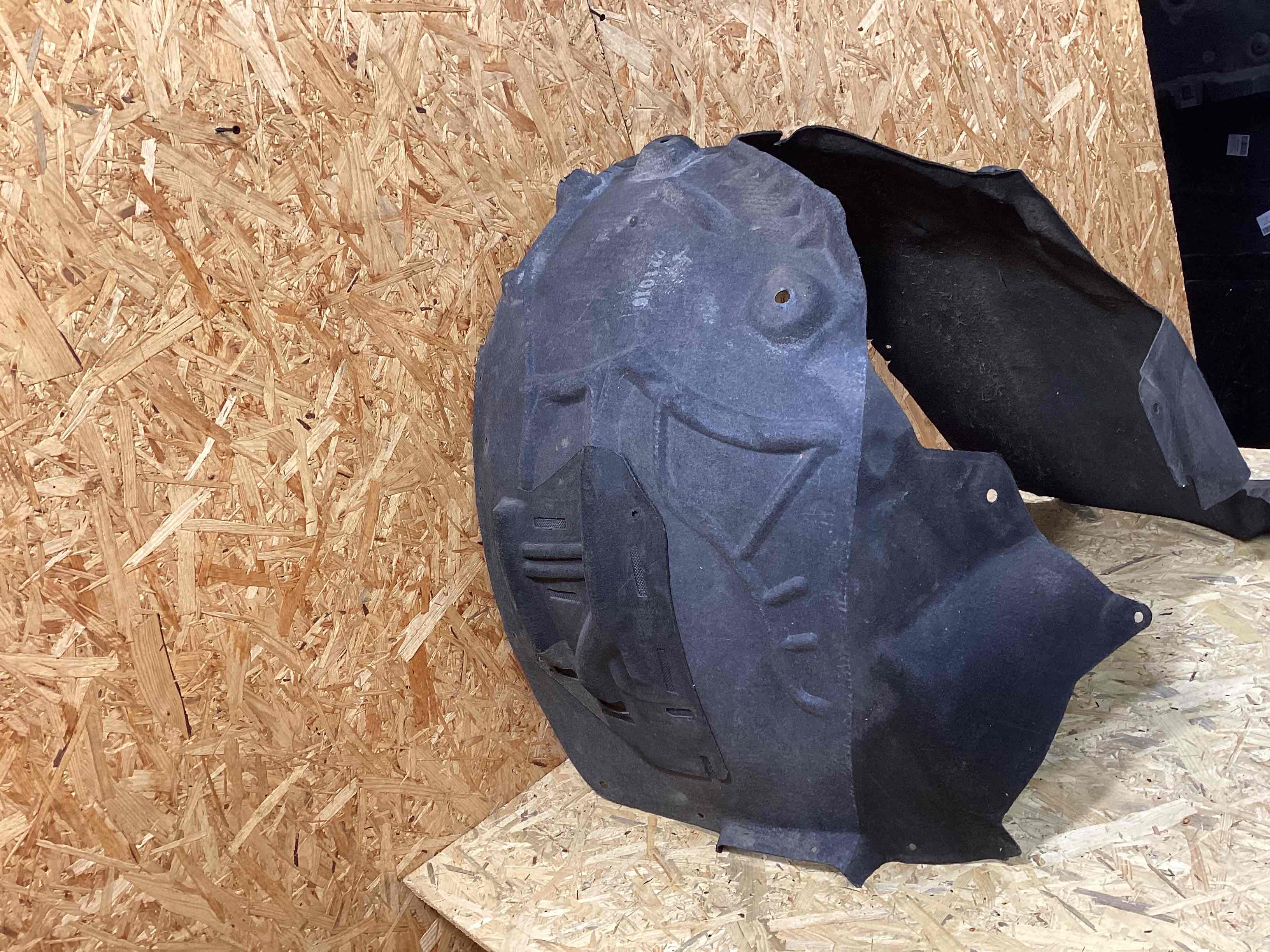 Защита арок передняя правая (подкрылок) Porsche Macan 250326-109