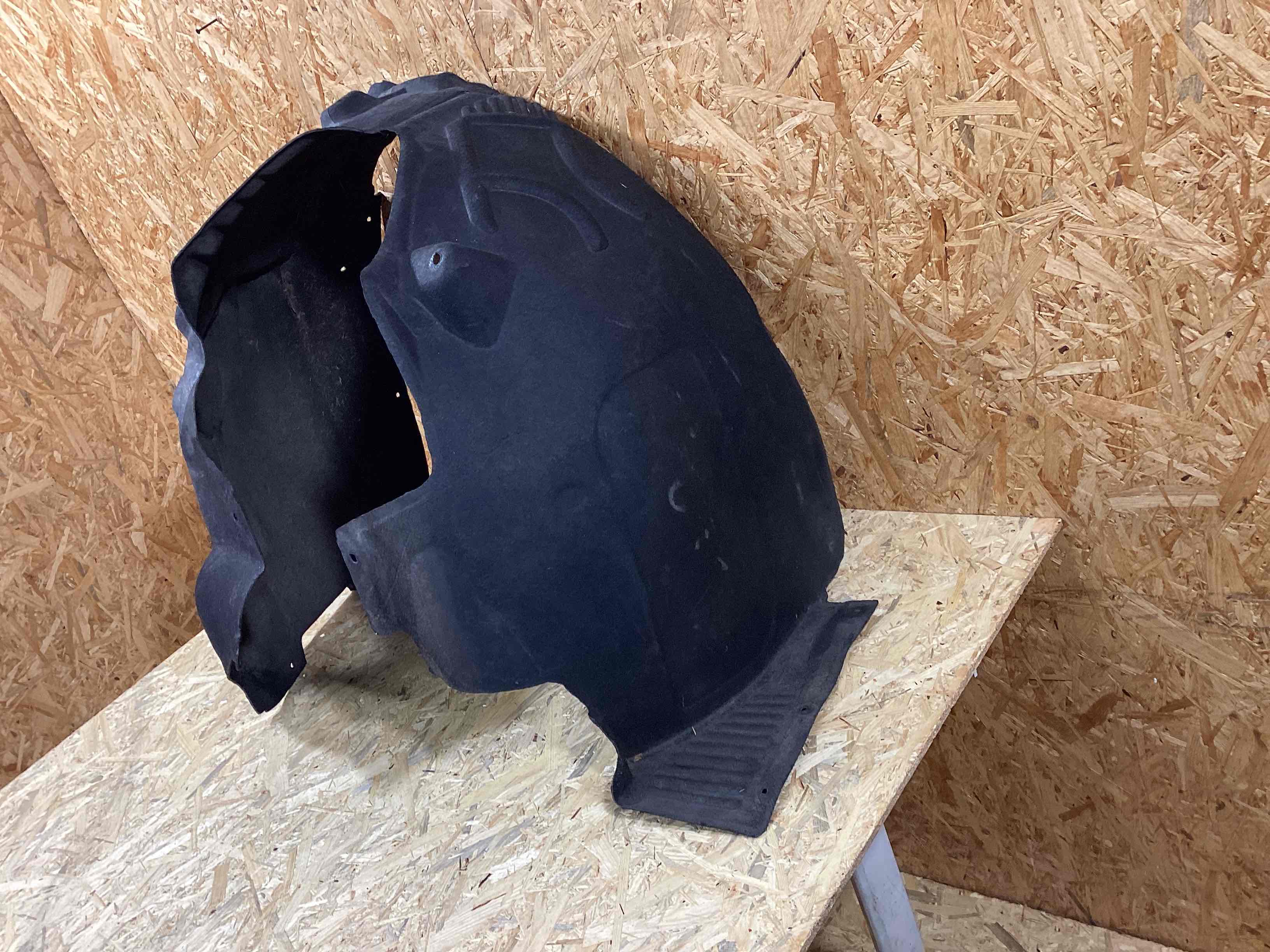 Защита арок передняя правая (подкрылок) Porsche Macan 250326-109