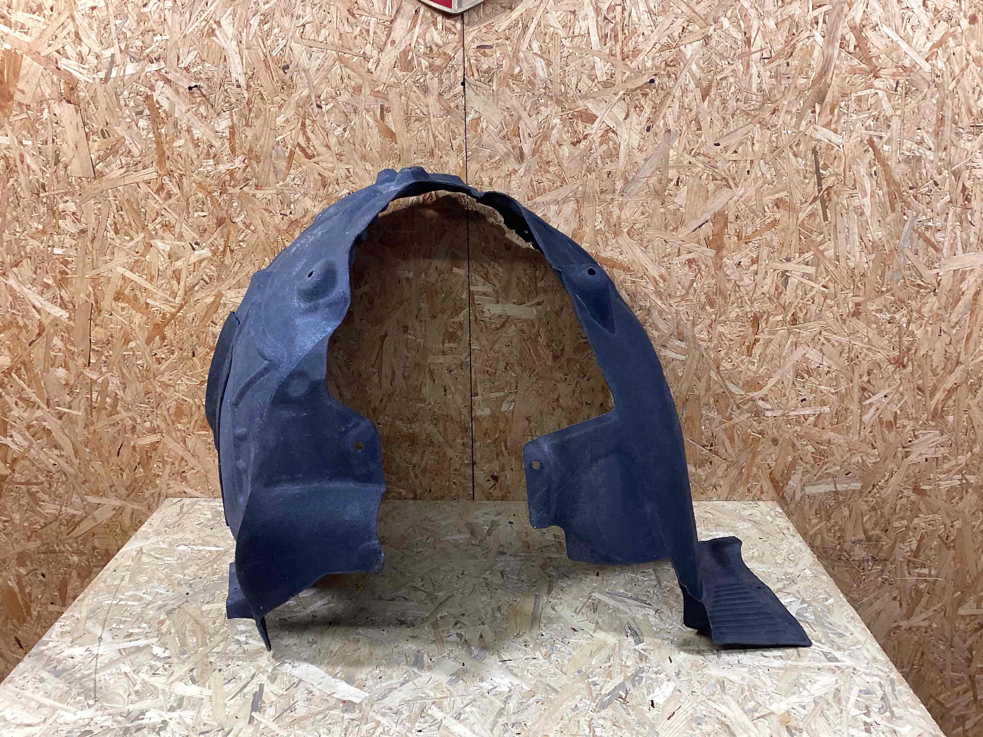 Защита арок передняя правая (подкрылок) Porsche Macan 250326-109