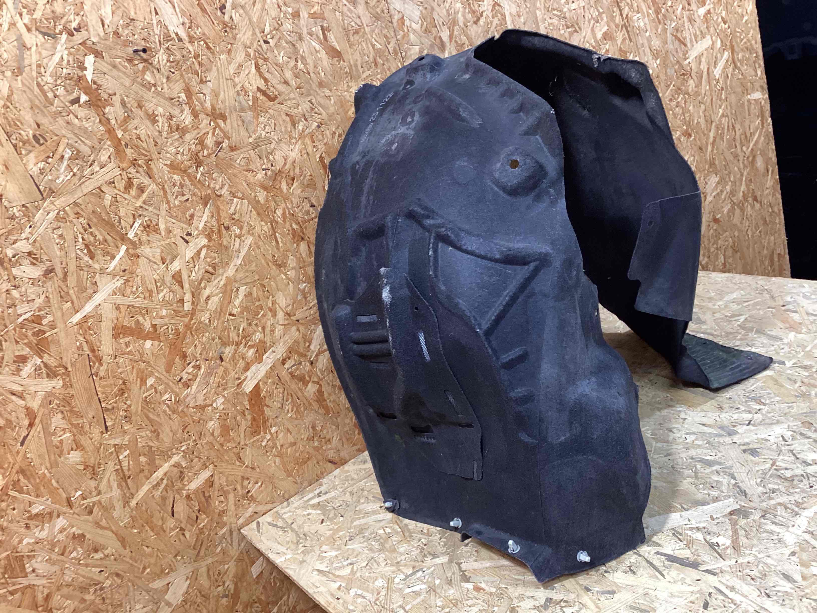 Защита арок передняя правая (подкрылок) Porsche Macan 250326-110