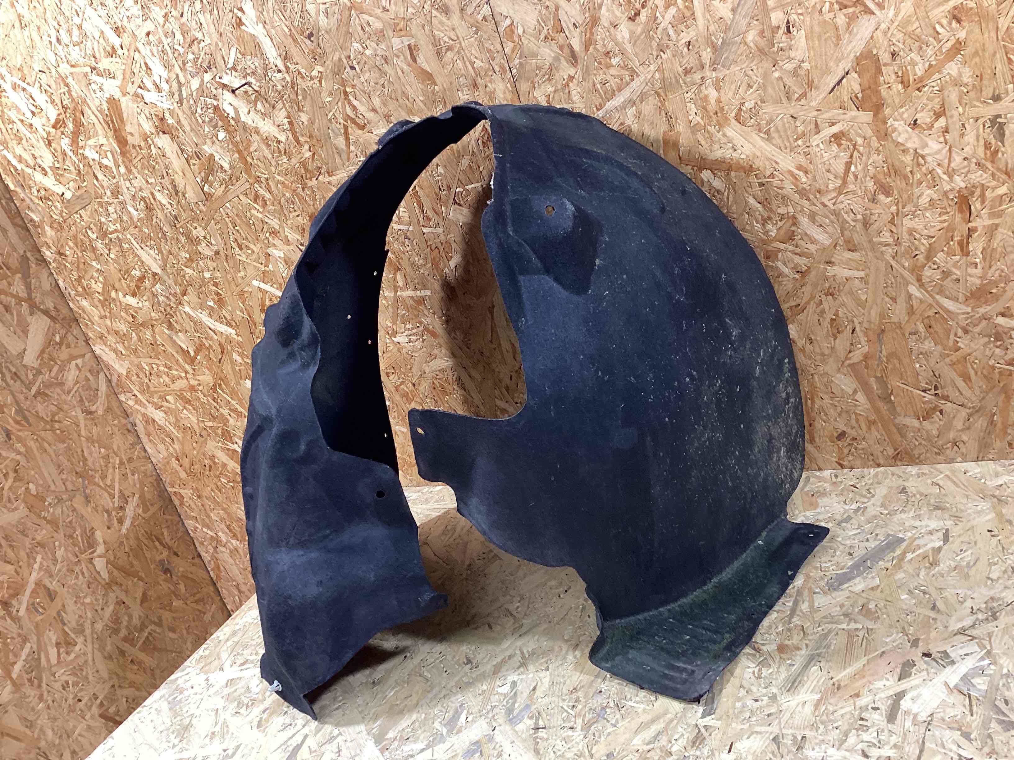 Защита арок передняя правая (подкрылок) Porsche Macan 250326-110