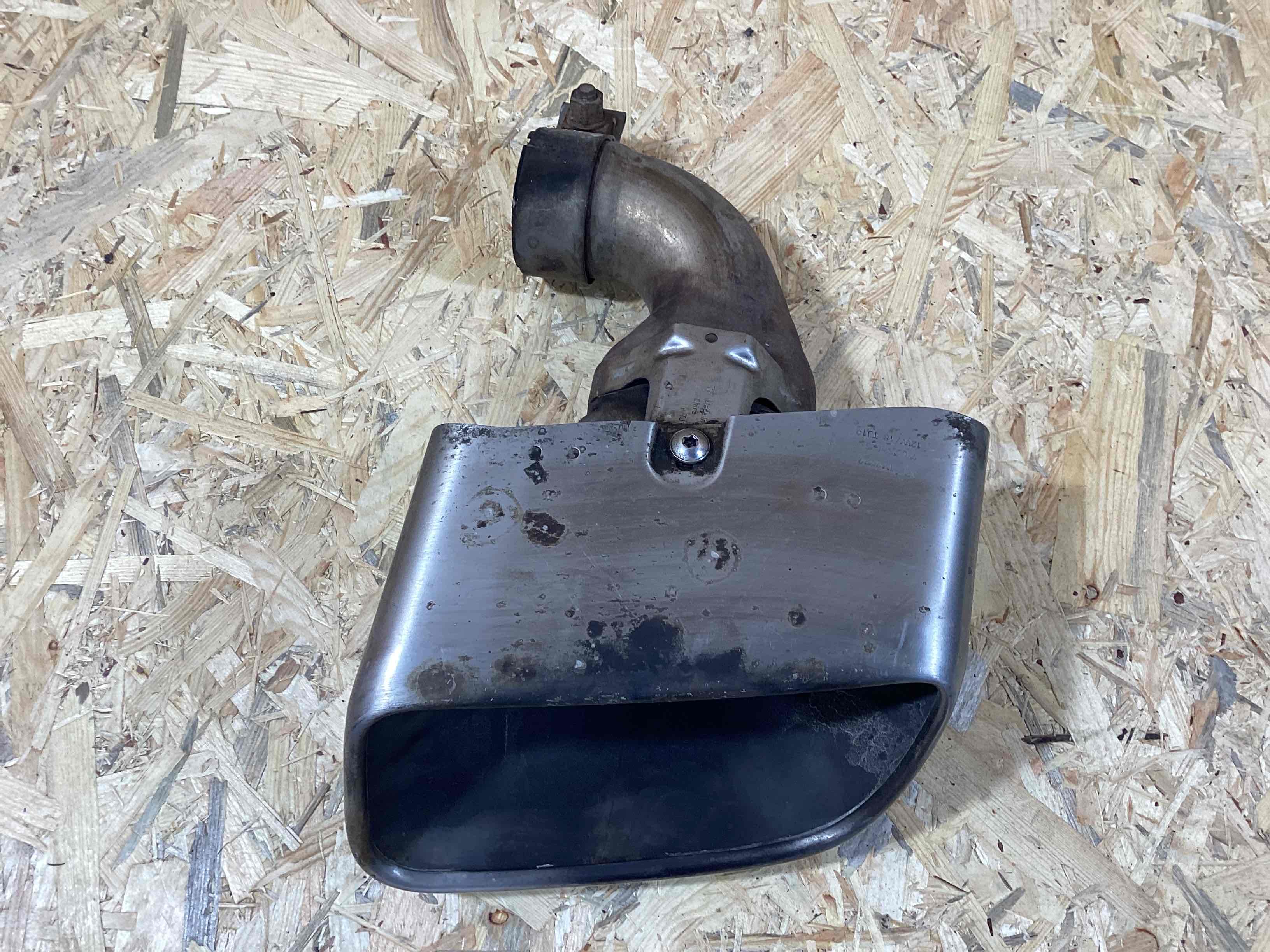 Насадка на глушитель Porsche Cayenne 250326-112