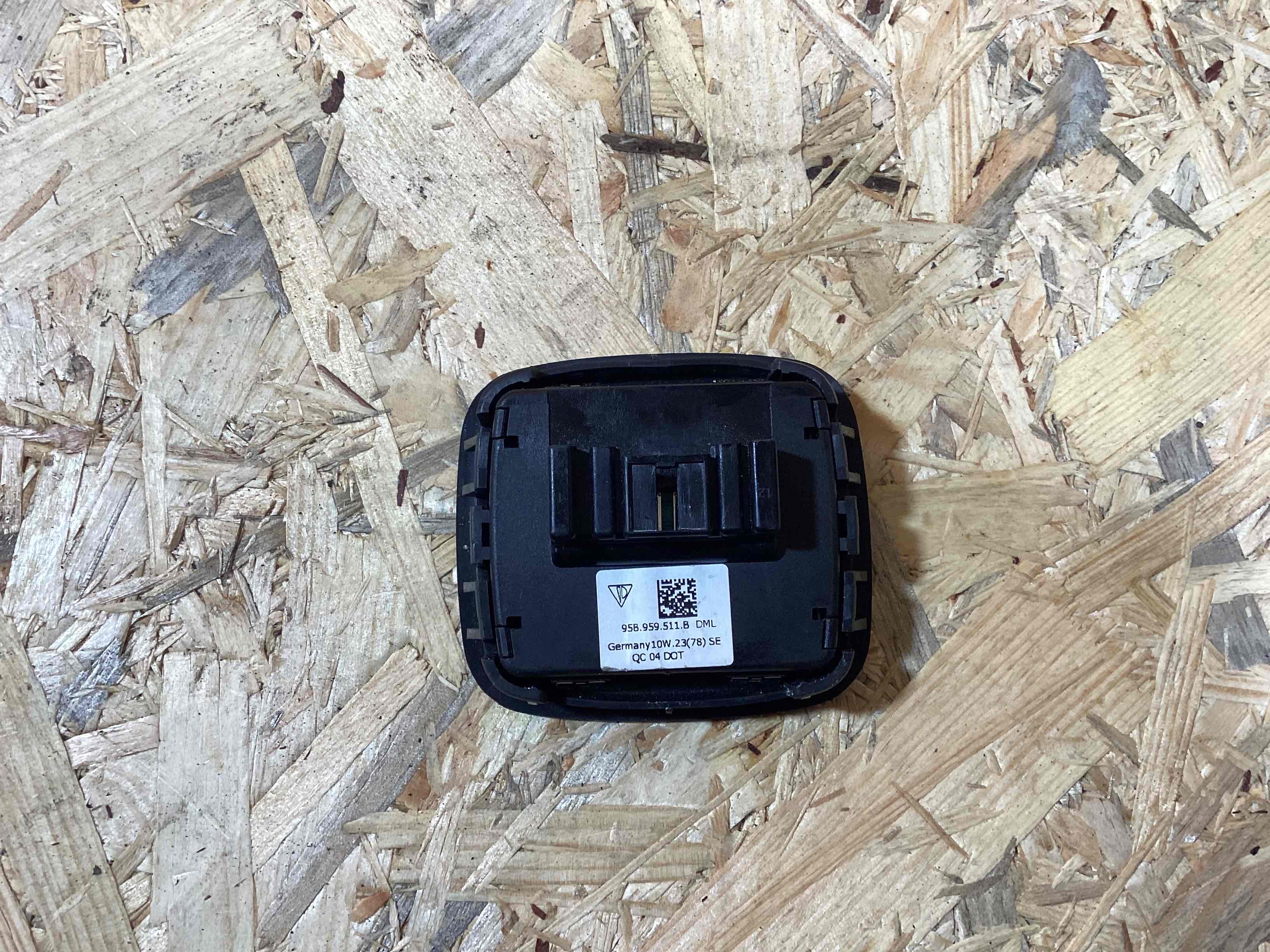 Кнопки (другое), блоки кнопок Porsche Macan 250326-119