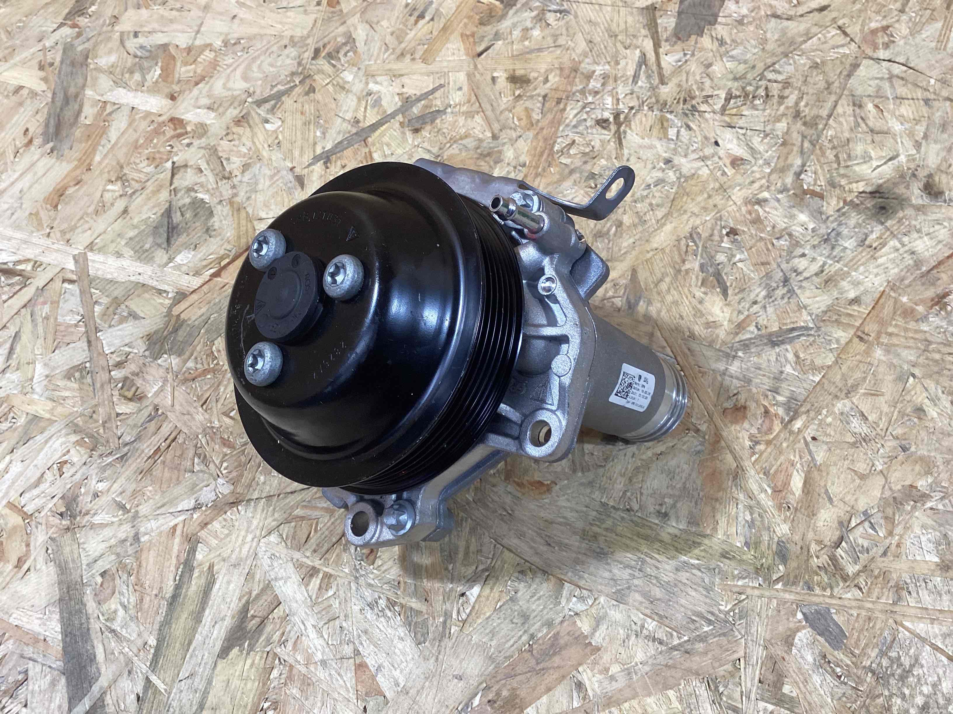 Помпа Porsche 911 250526-123