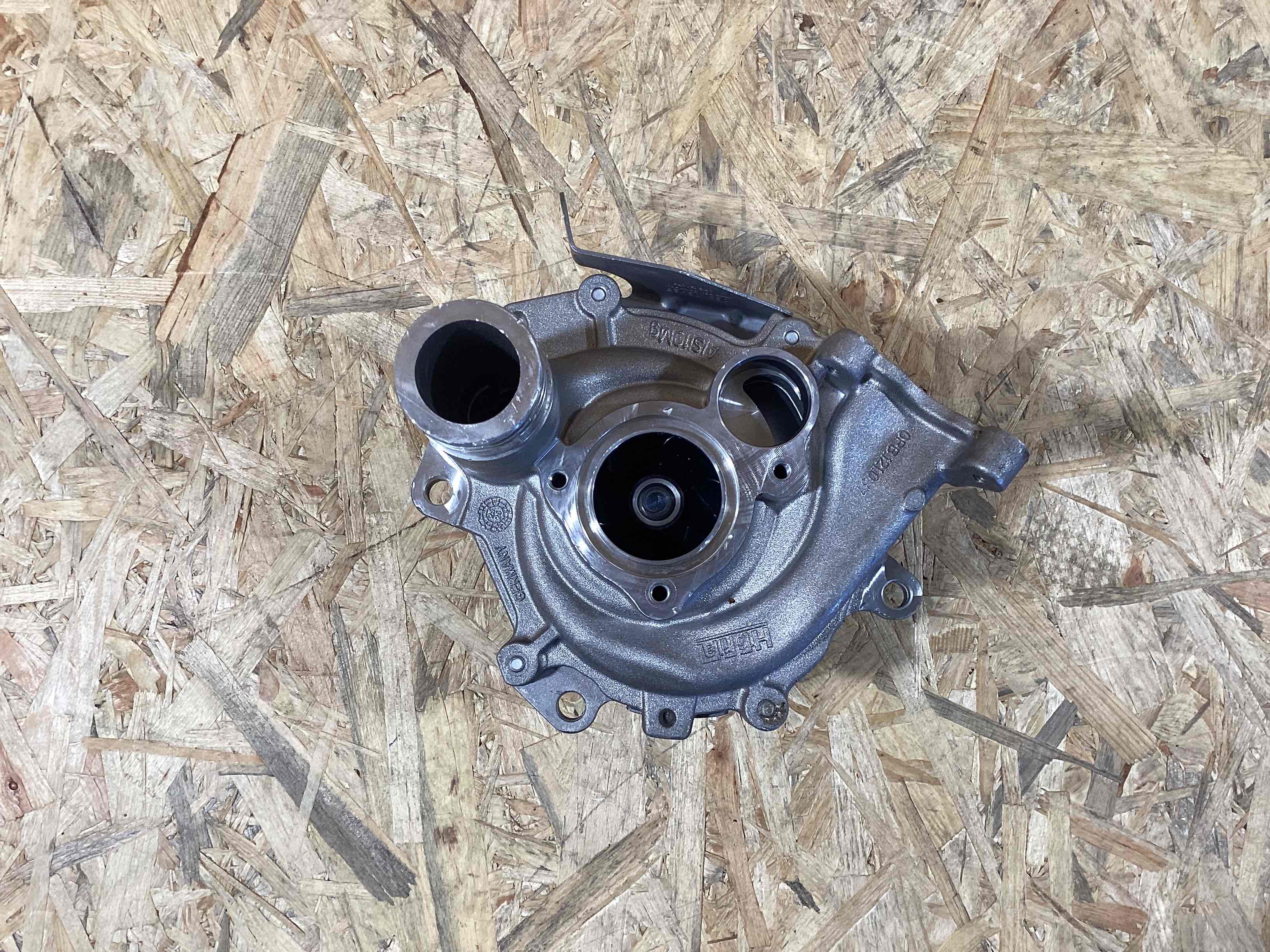 Помпа Porsche 911 250526-123