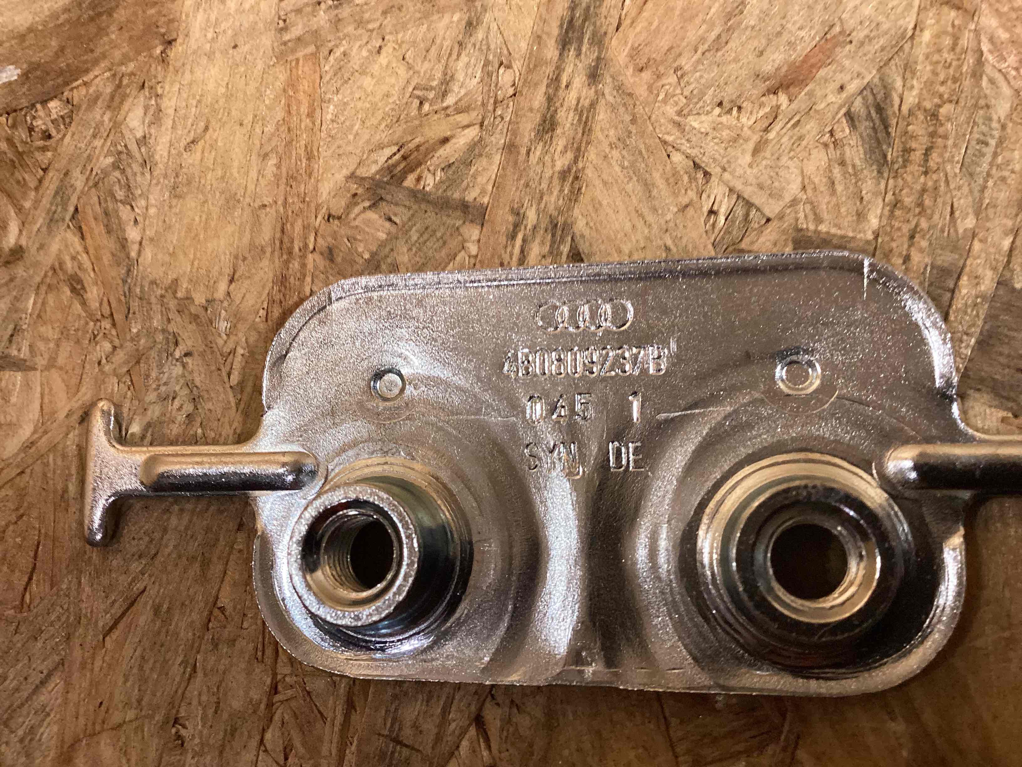 Кріплення, кронштейн Porsche 911 250926-119