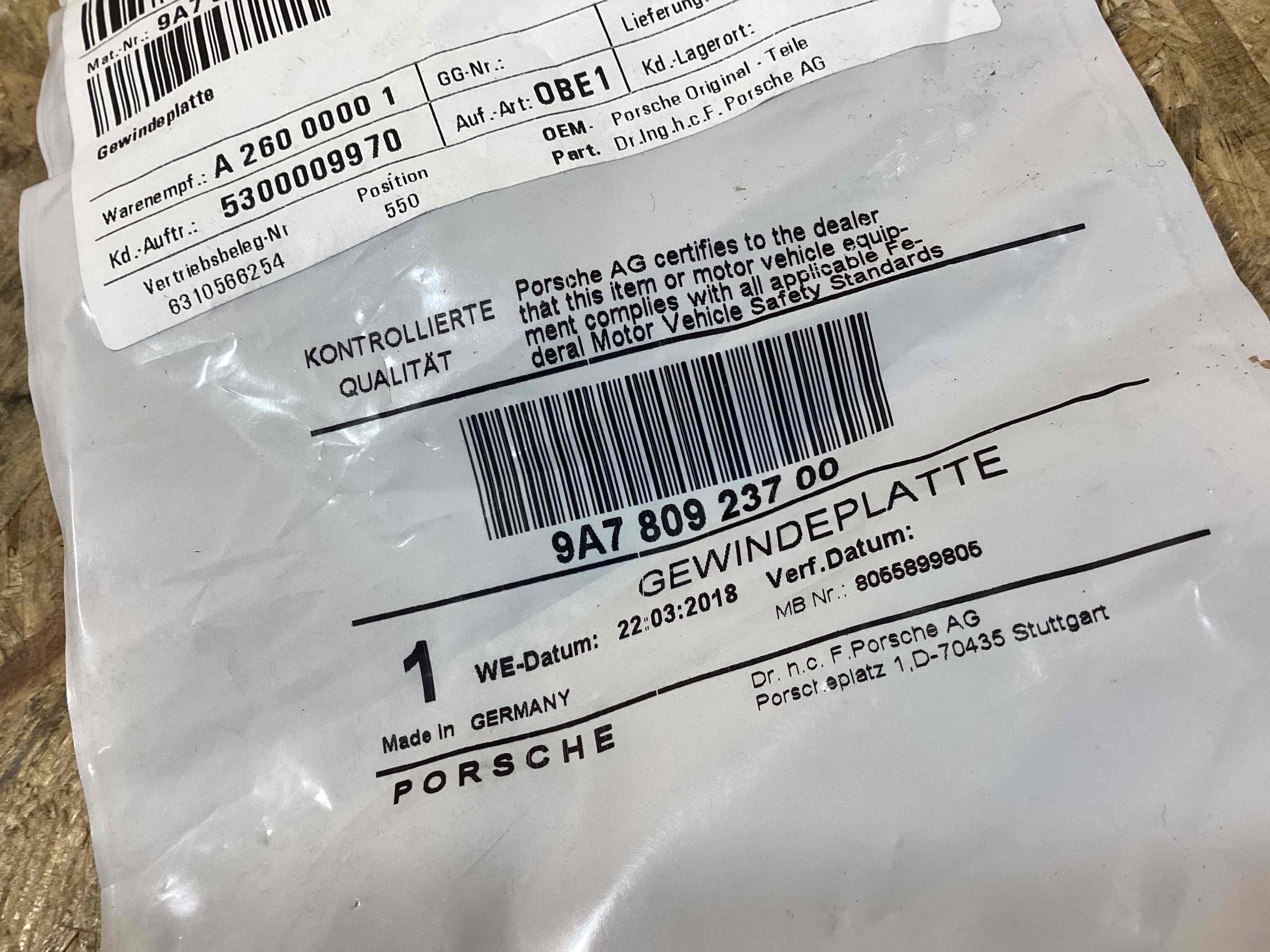 Кріплення, кронштейн Porsche 911 250926-119