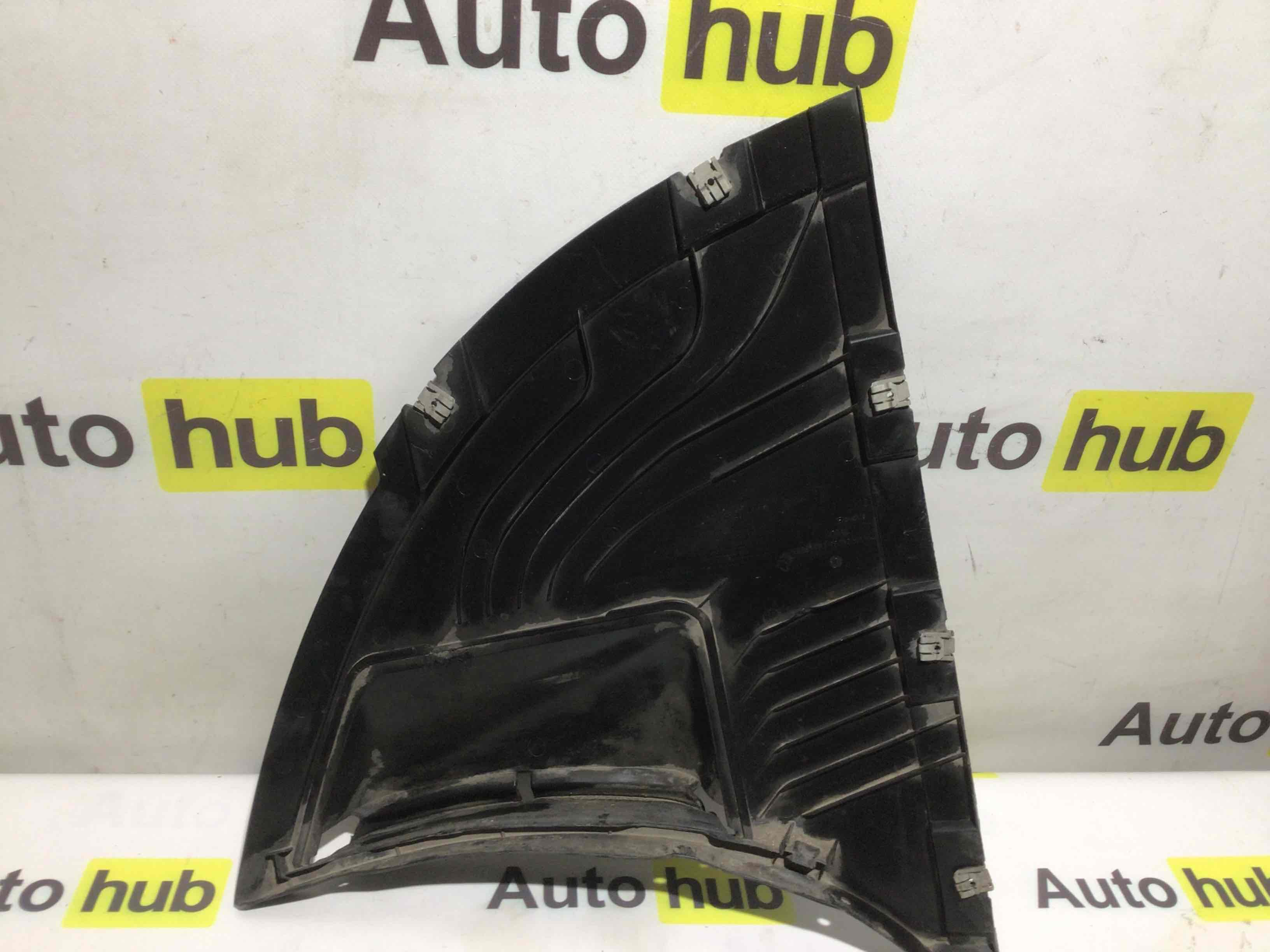 Защита арок передняя левая (подкрылок) Porsche Taycan 251125-001