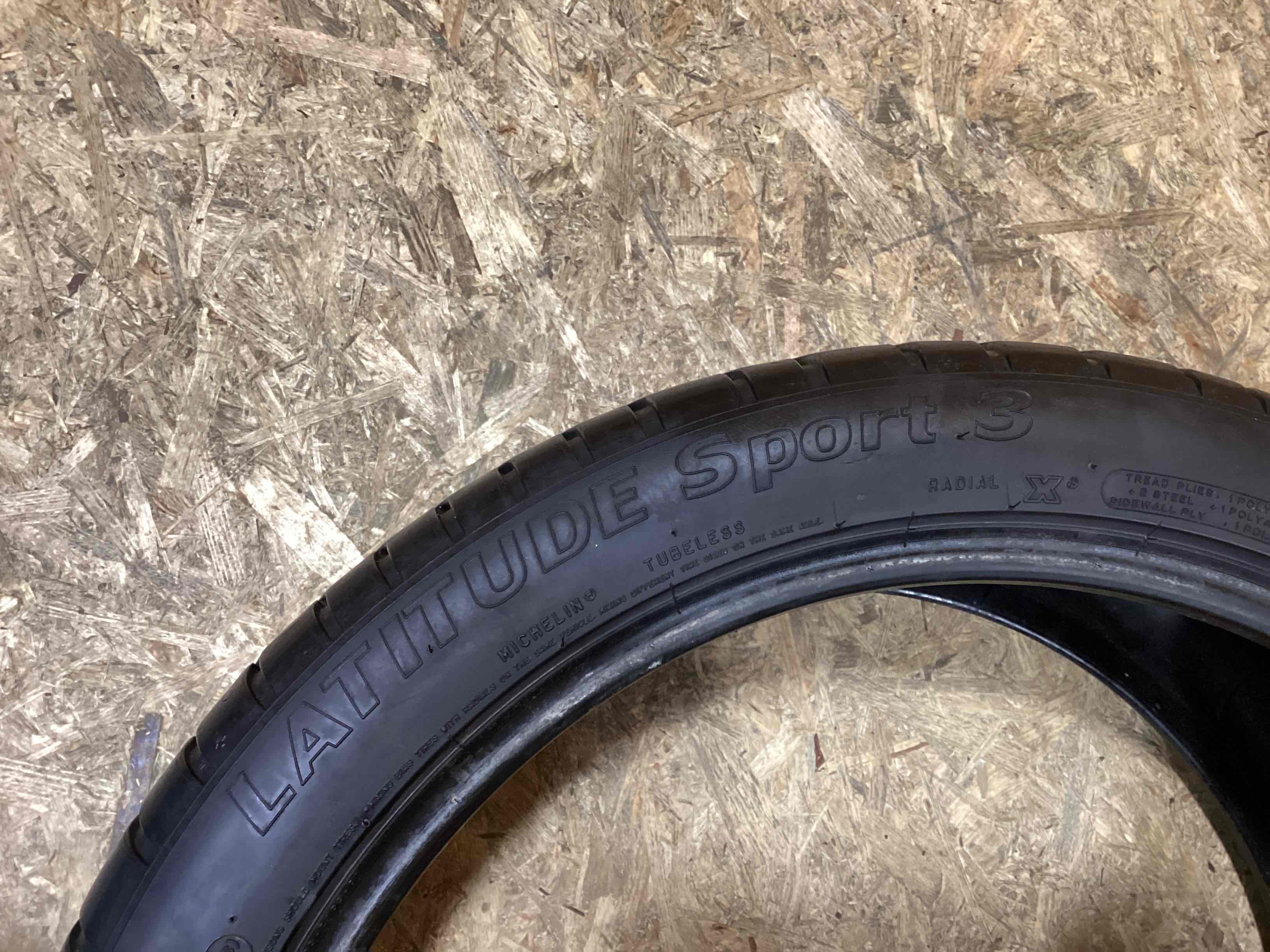 Колесо запасное, держатель, кронштейн, обшивка Porsche Macan 251125-101