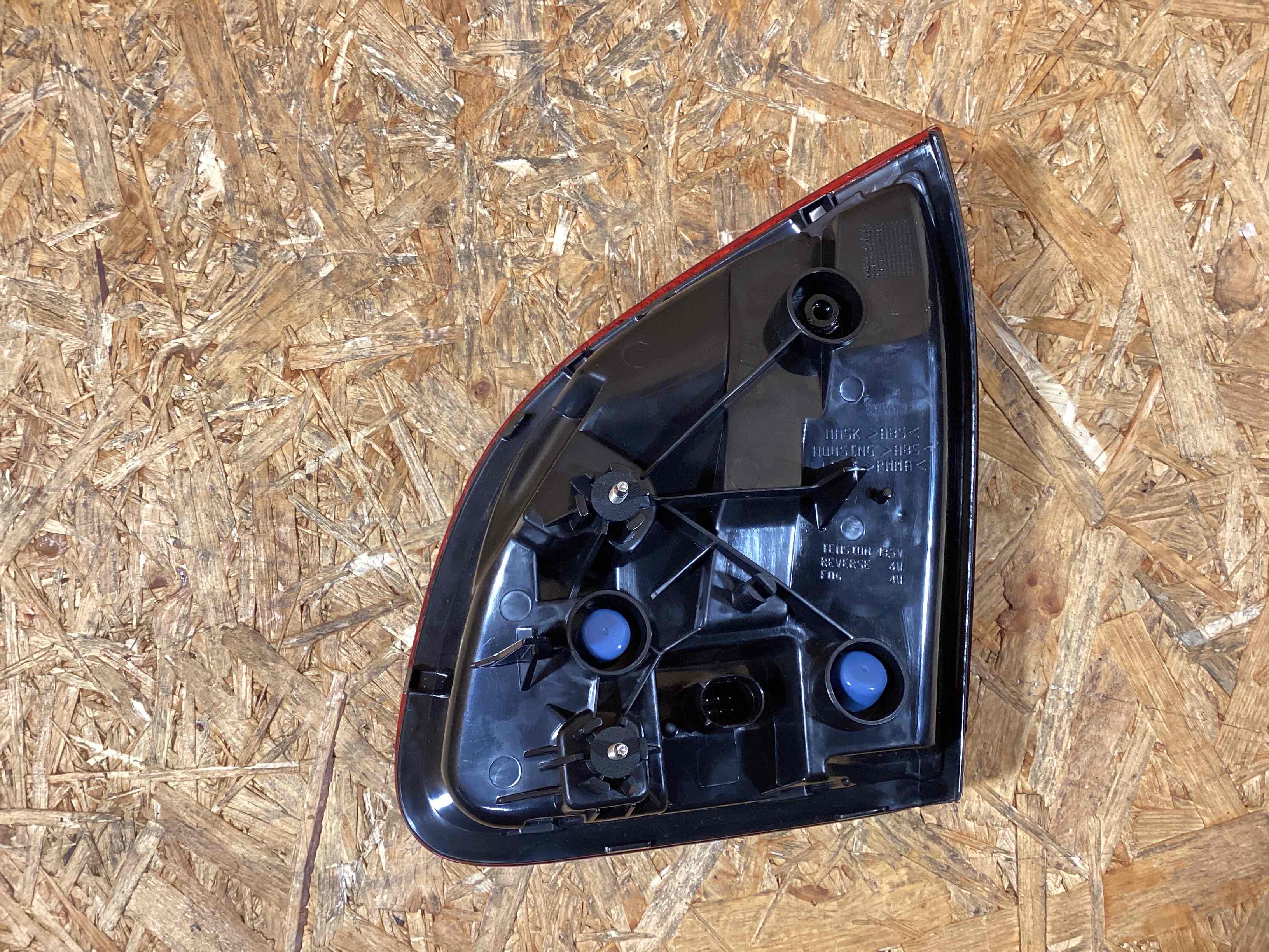 Фонарь задний левый Porsche Cayenne 251125-104