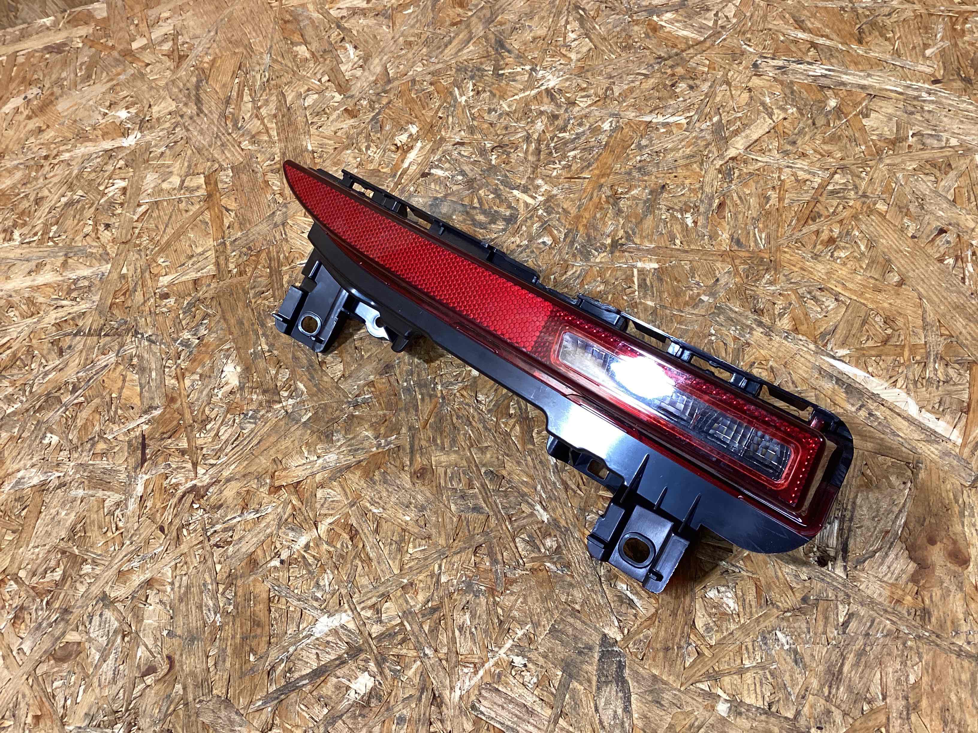 Фара противотуманная Porsche Macan 251125-105