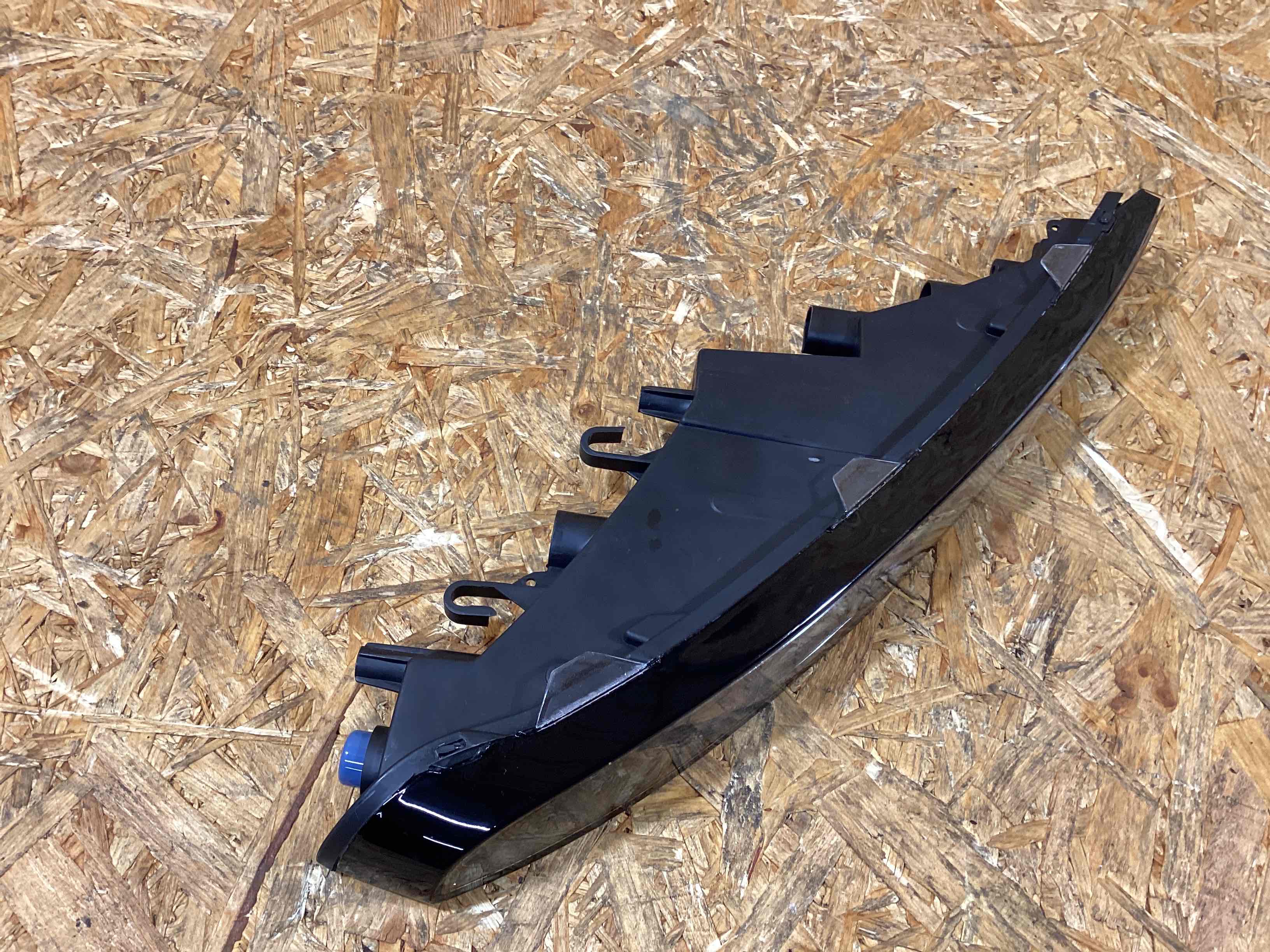 Фара противотуманная Porsche Macan 251125-108