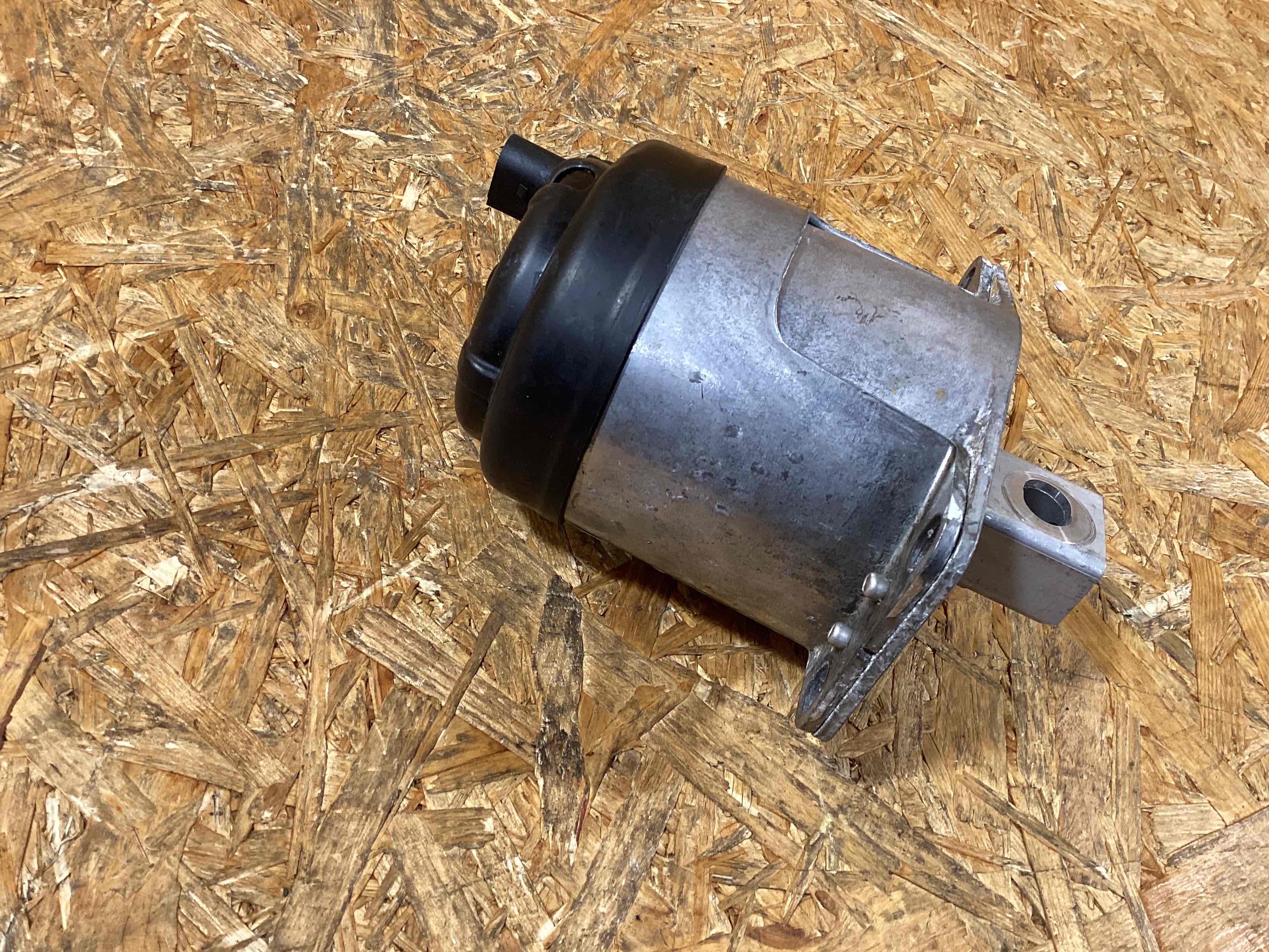 Подушка крепления двигателя Porsche 911 251125-111