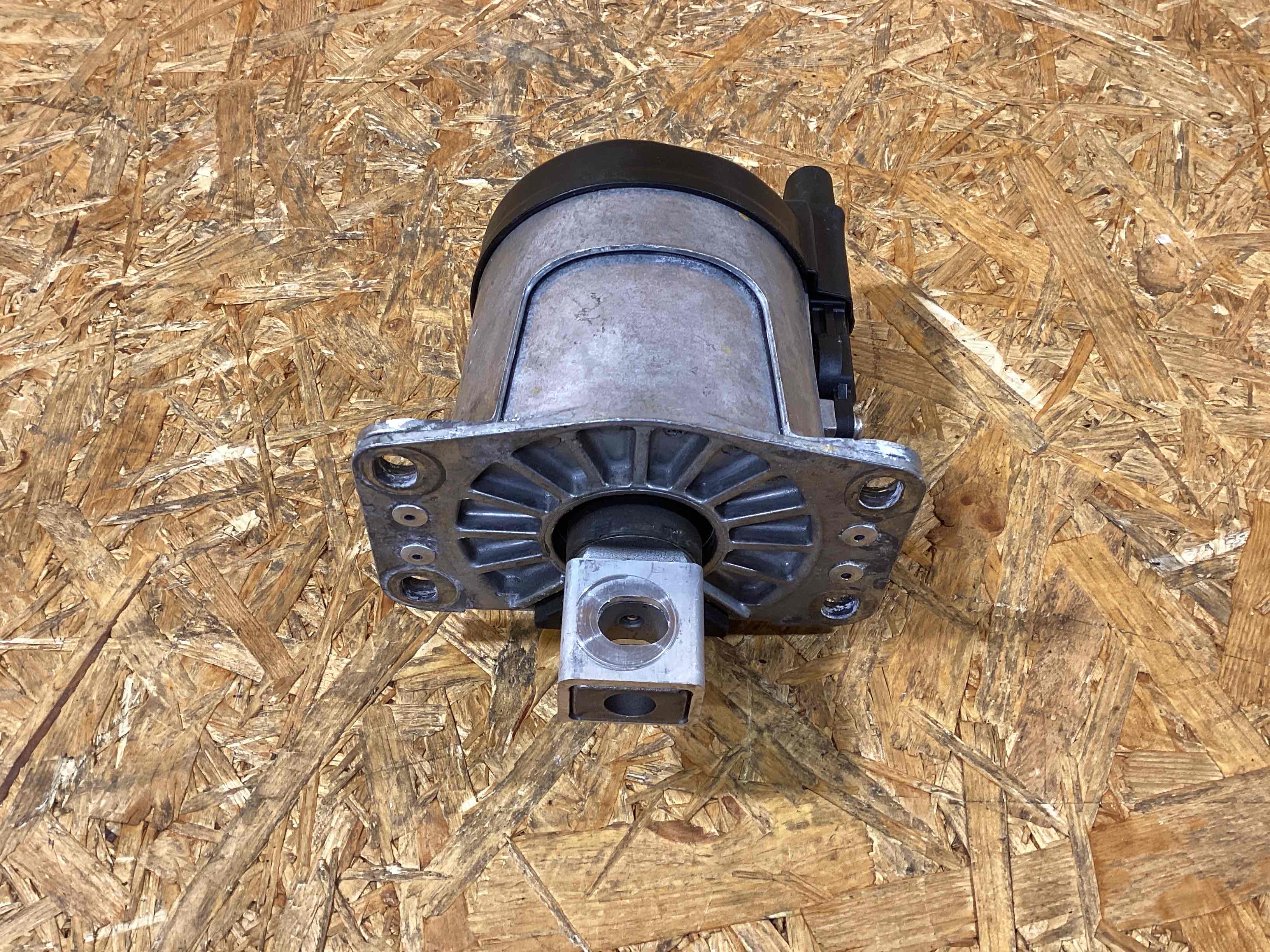 Подушка крепления двигателя Porsche 911 251125-111