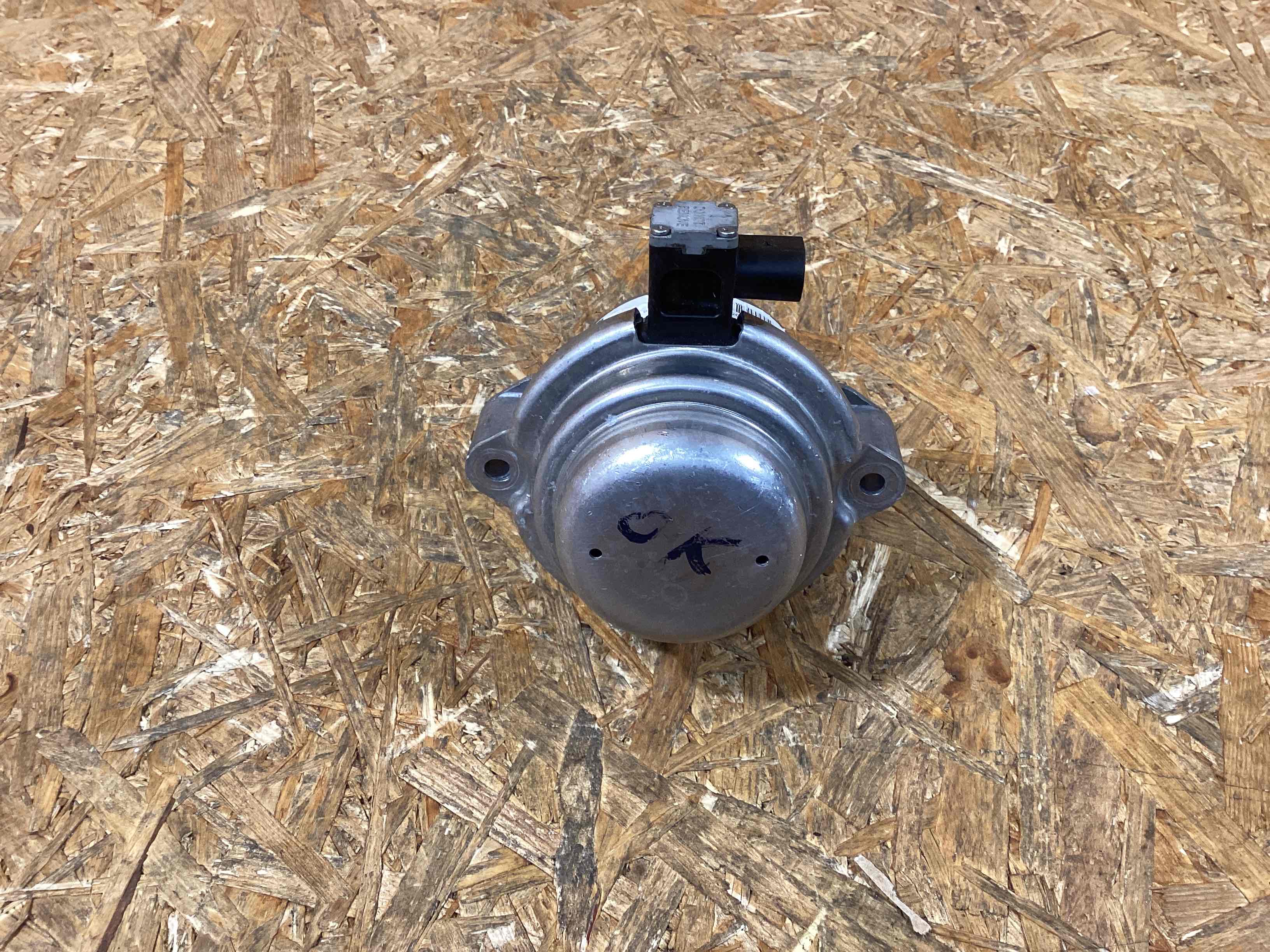 Подушка крепления двигателя Porsche 911 260126-104