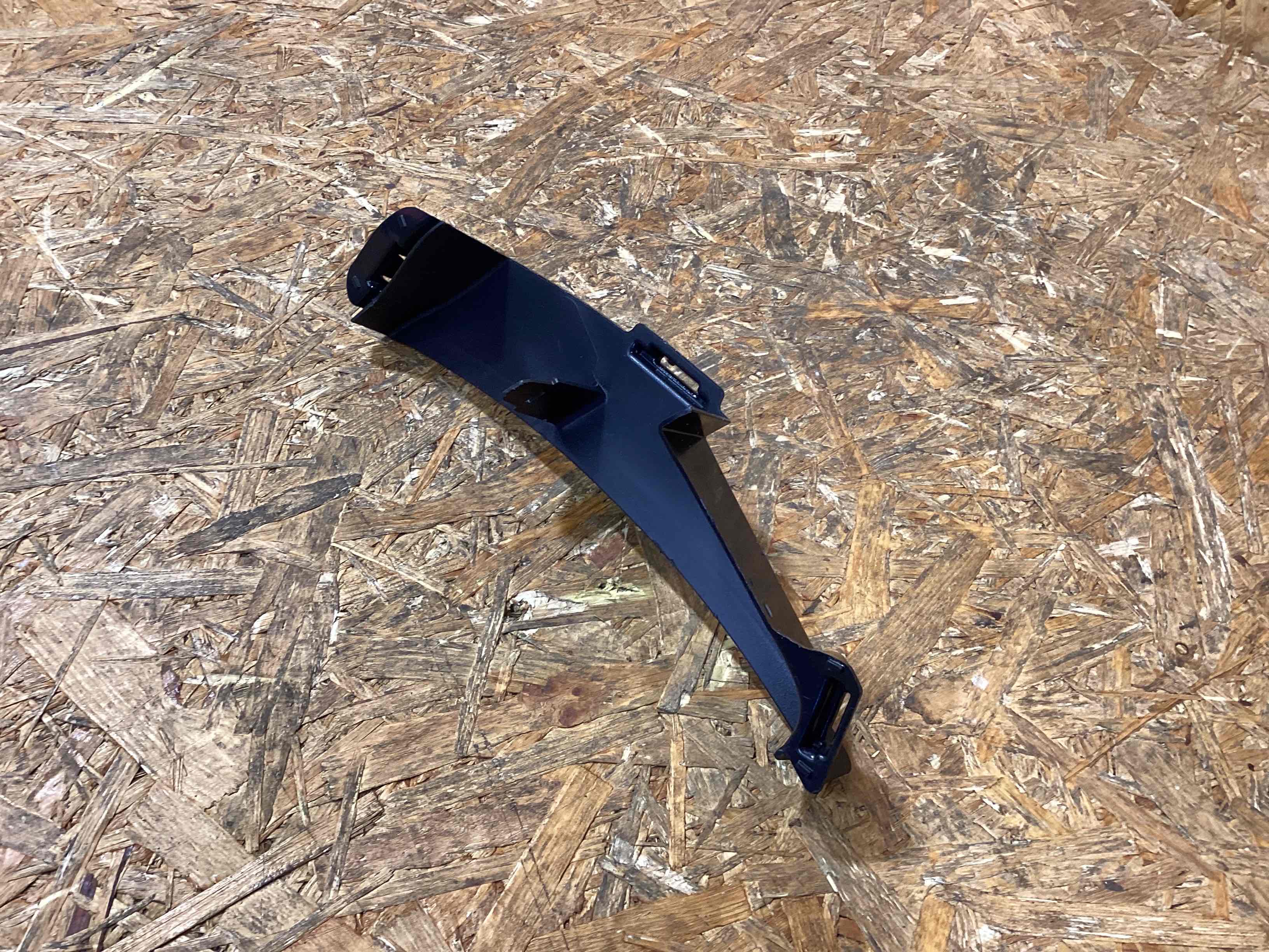 Крепление, кронштейн Porsche Cayenne 260226-106