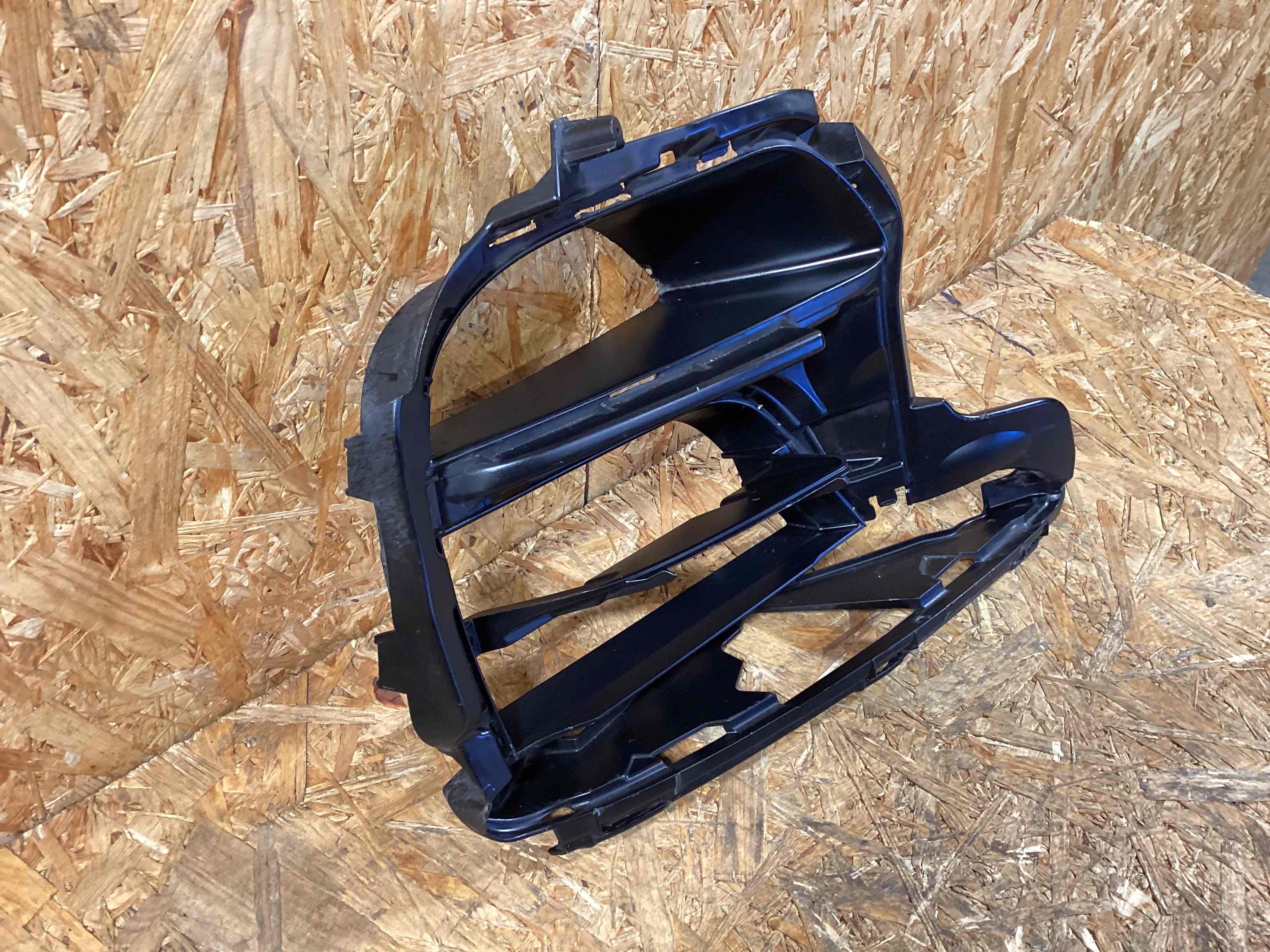 Заглушка, вставка (решетка) в бампер Porsche Macan 260226-107