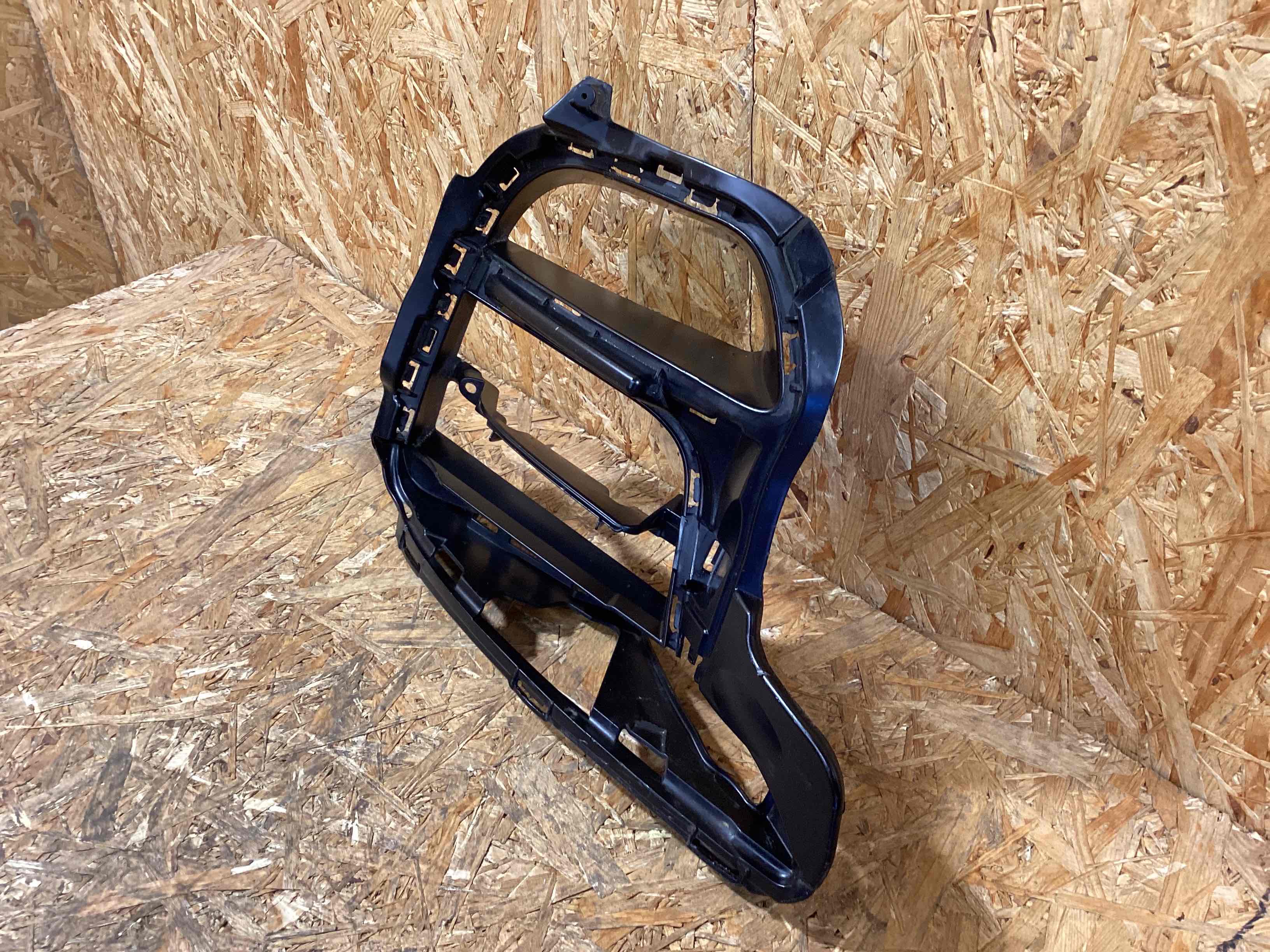 Заглушка, вставка (решетка) в бампер Porsche Macan 260226-107