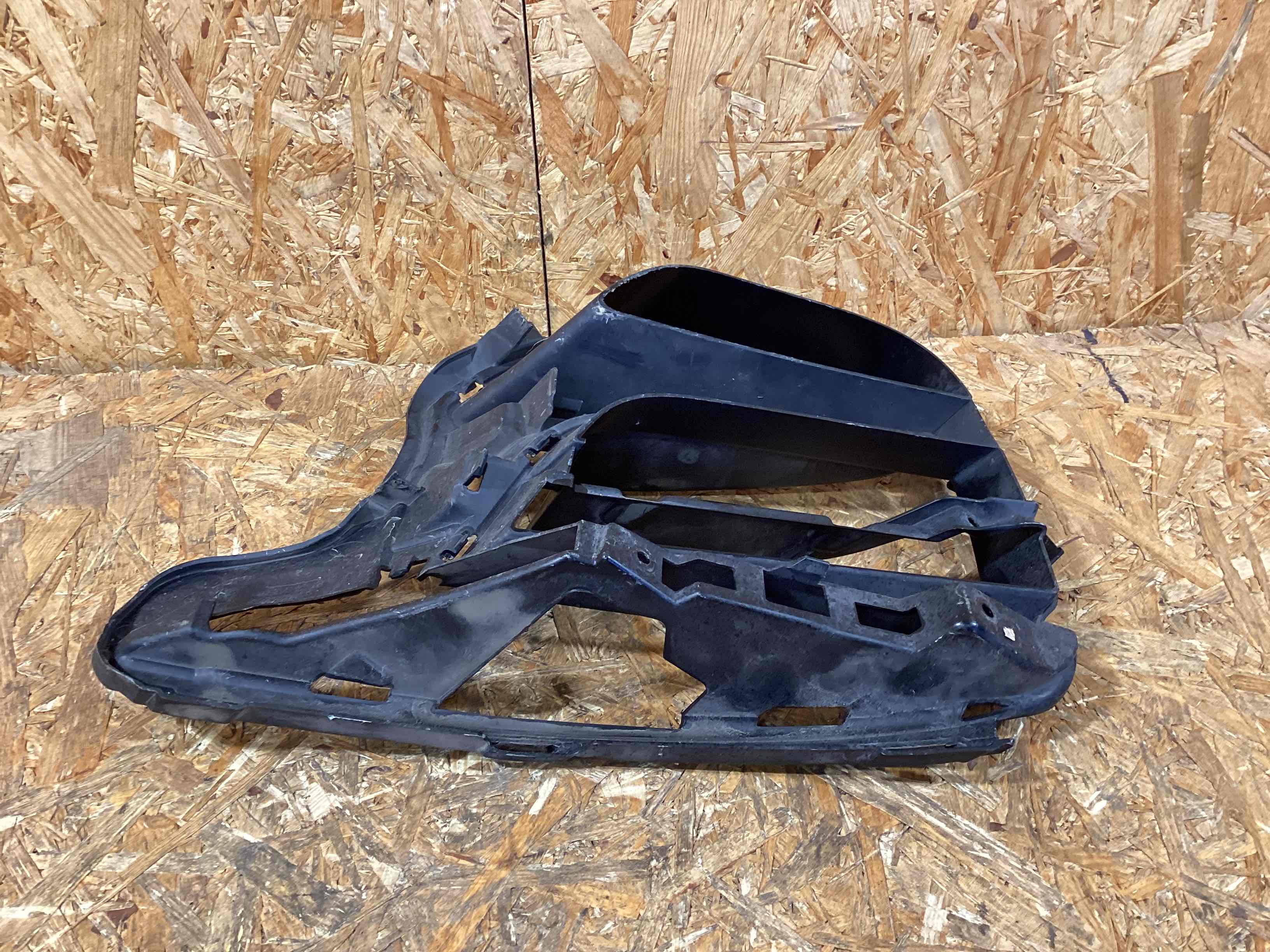 Заглушка, вставка (решетка) в бампер Porsche Macan 260226-107